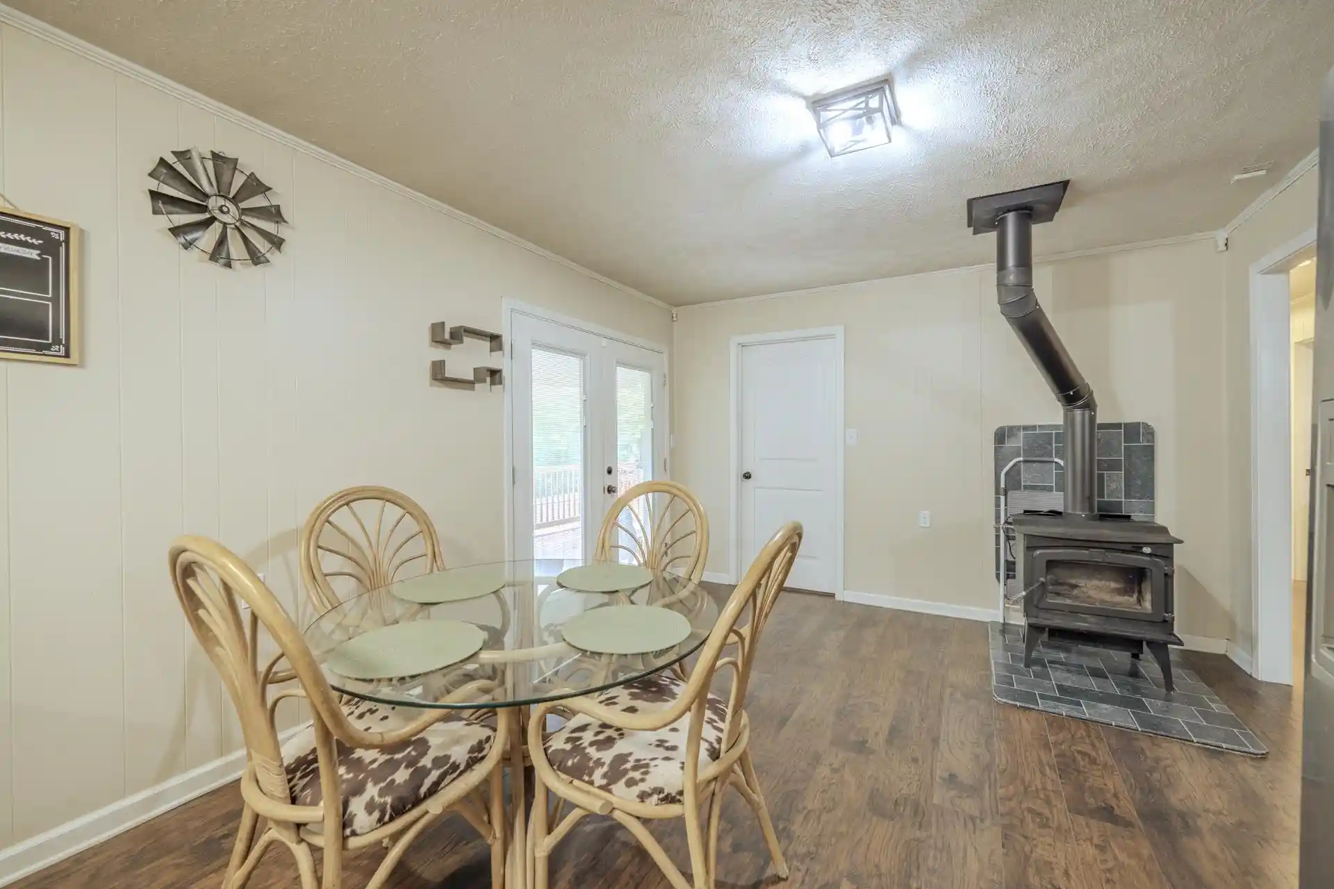 Photo 2 of Sale Pending at 5171 Crawford School Rd, Scotts Hill, TN 38374 | MLS# 10229885 | Listing updated on 2026-10-07