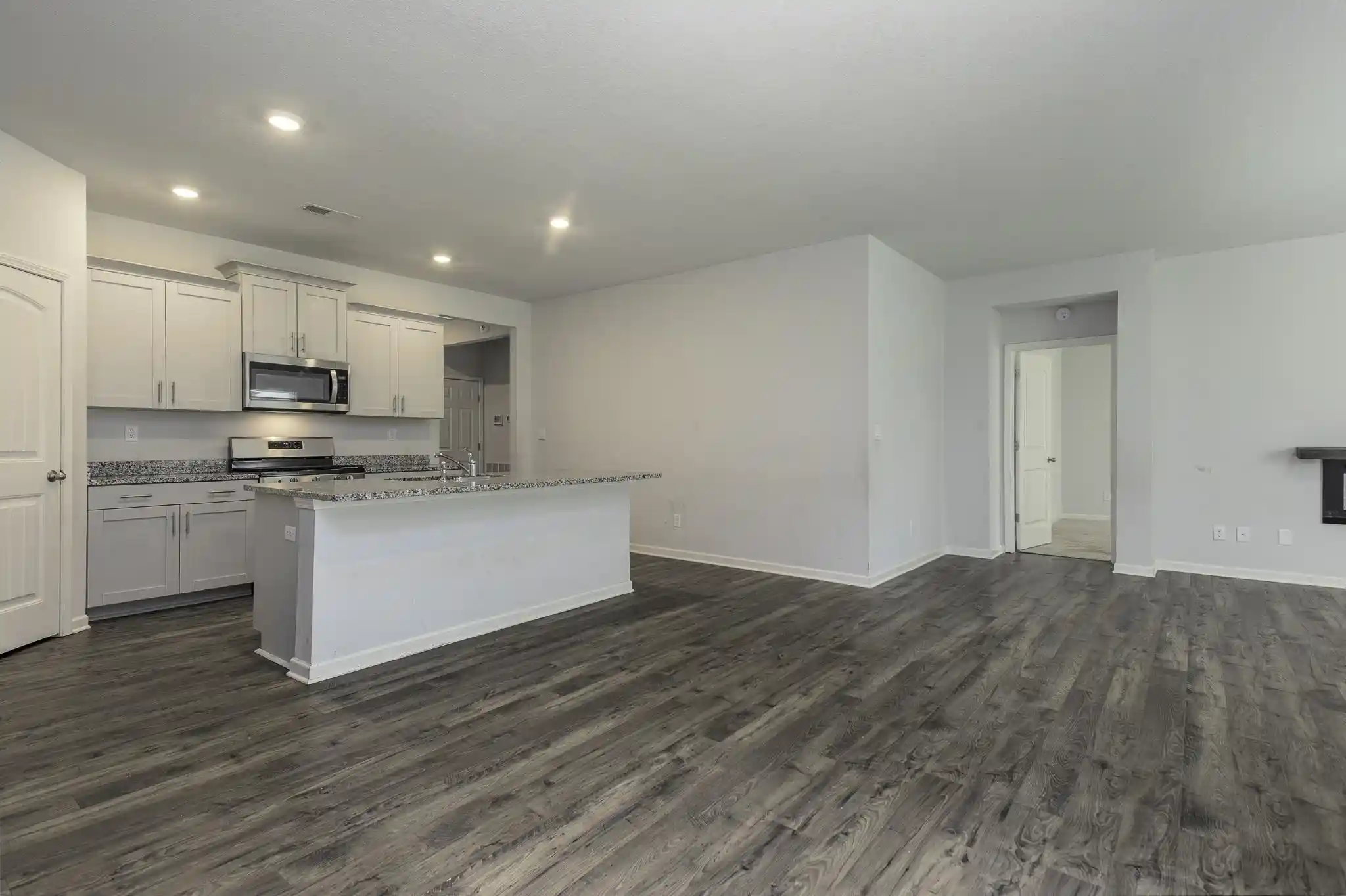 Photo 3 of Single family home for sale at 8781 Mary Francis Dr, Southaven, MS 38671 | MLS# 10229891 | Listing updated on 2026-09-08