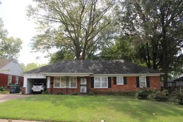 Photo 1 of Sale Pending at 4905 Essexshire Ave, Memphis, TN 38117 | MLS# 10229940 | Listing updated on 2026-09-27