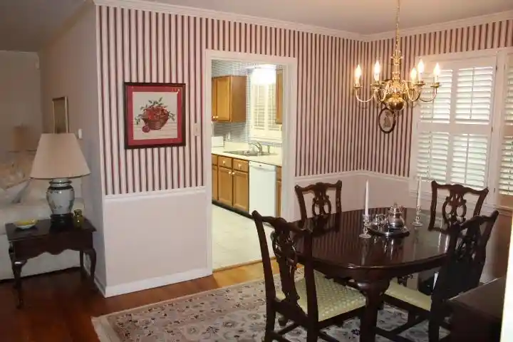 Photo 3 of Sale Pending at 4905 Essexshire Ave, Memphis, TN 38117 | MLS# 10229940 | Listing updated on 2026-09-27