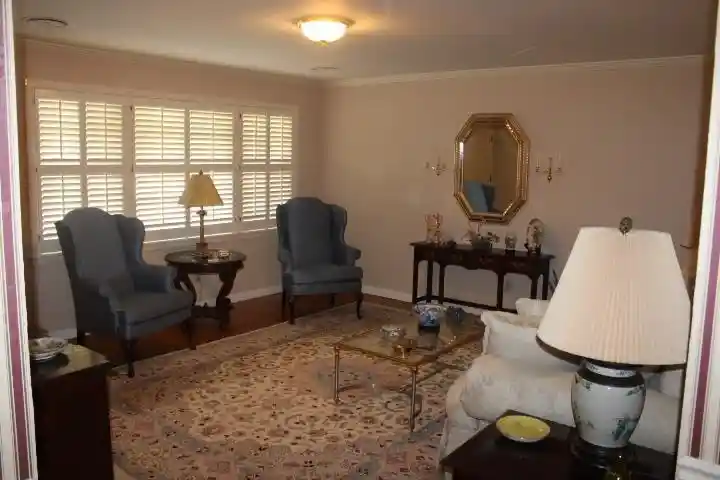 Photo 3 of Sale Pending at 4905 Essexshire Ave, Memphis, TN 38117 | MLS# 10229940 | Listing updated on 2026-09-27