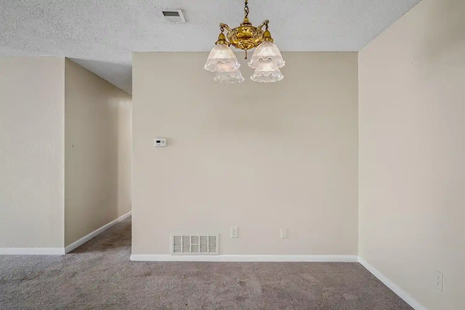 Photo 2 of Townhouse for sale at 4778 Eagle Crst Dr #3508, Memphis, TN 38117 | MLS# 10229948 | Listing updated on 2026-09-08