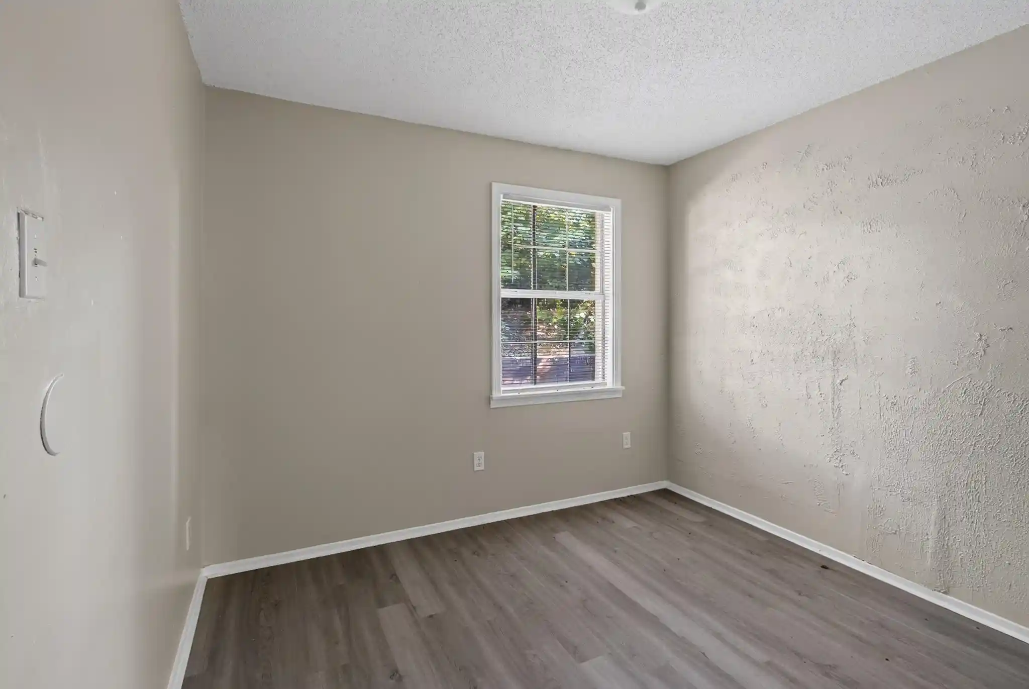 Listing Photo 5 - Condo for sale in building located at 1178 N Evergreen St, Memphis, TN 38108
