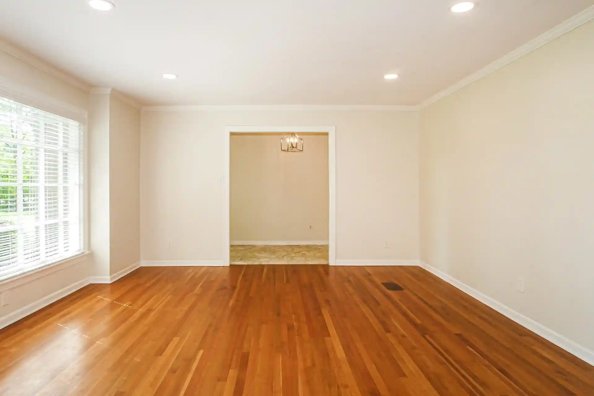 Photo 2 of Single family home for sale at 2415 Kirby Rd, Memphis, TN 38119 | MLS# 10230001 | Listing updated on 2026-09-17