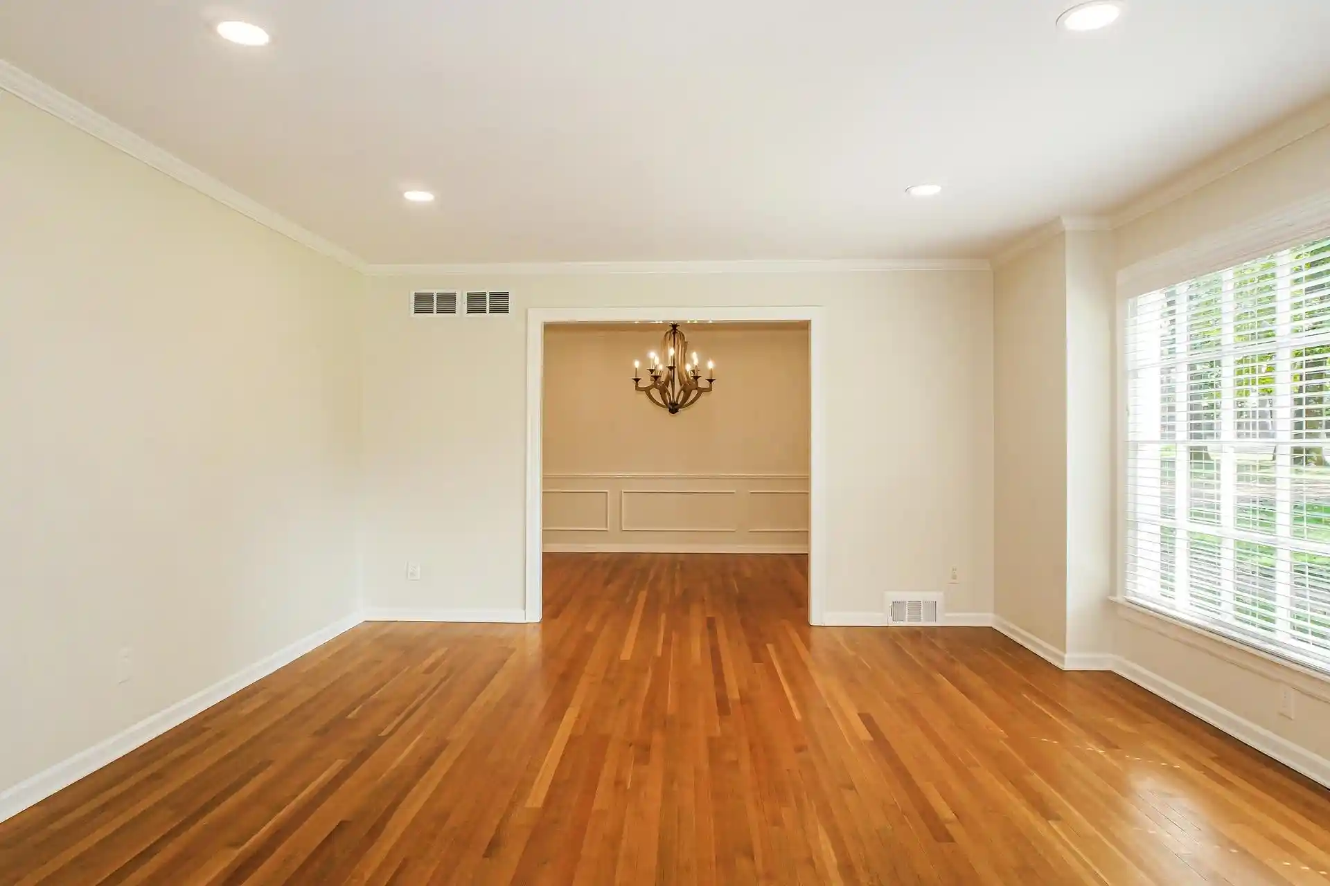 Photo 3 of Single family home for sale at 2415 Kirby Rd, Memphis, TN 38119 | MLS# 10230001 | Listing updated on 2026-09-17