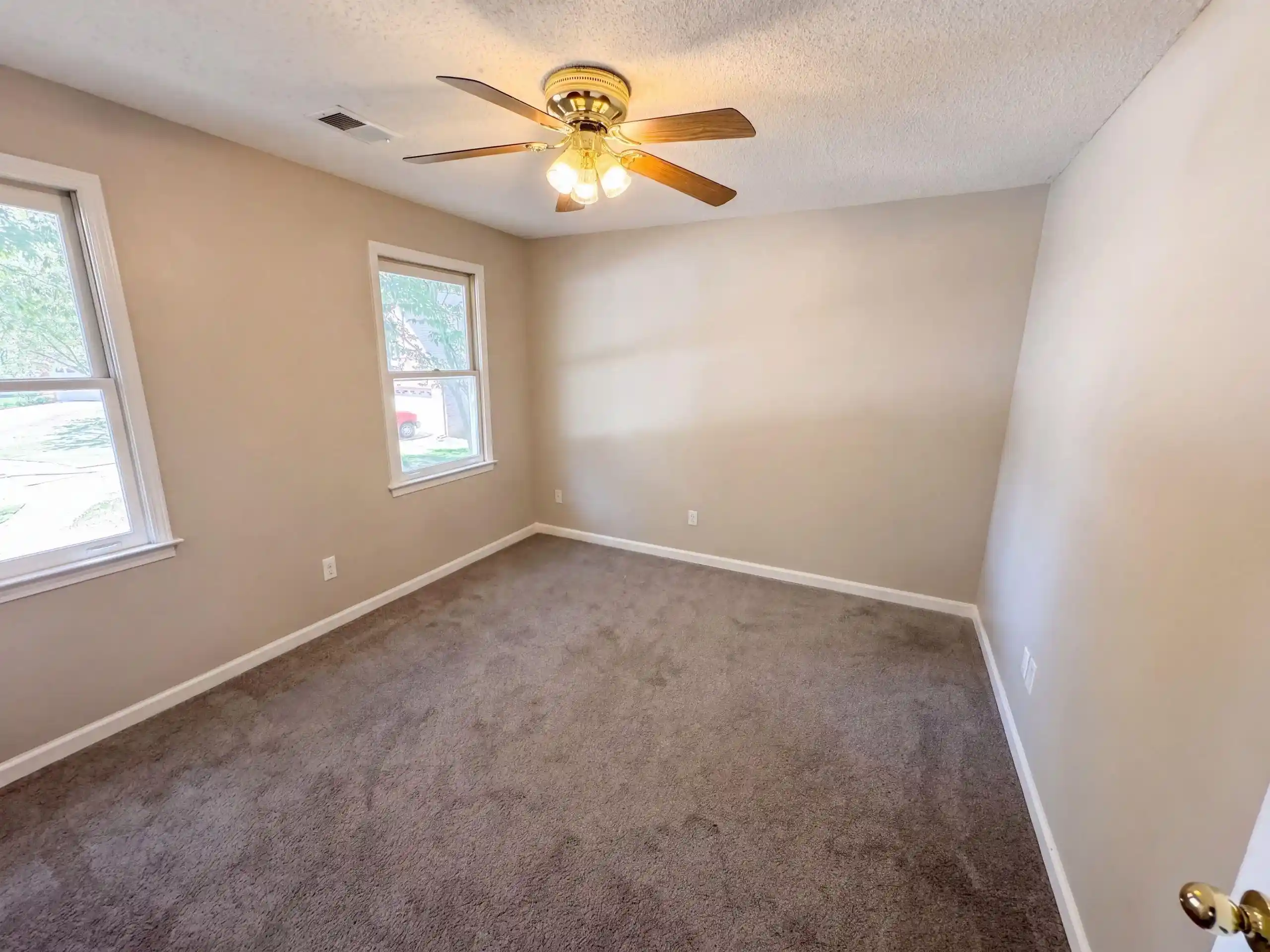 Photo 3 of Single family home for sale at 164 Doris Meadow Cv, Collierville, TN 38017 | MLS# 10230003 | Listing updated on 2026-09-08