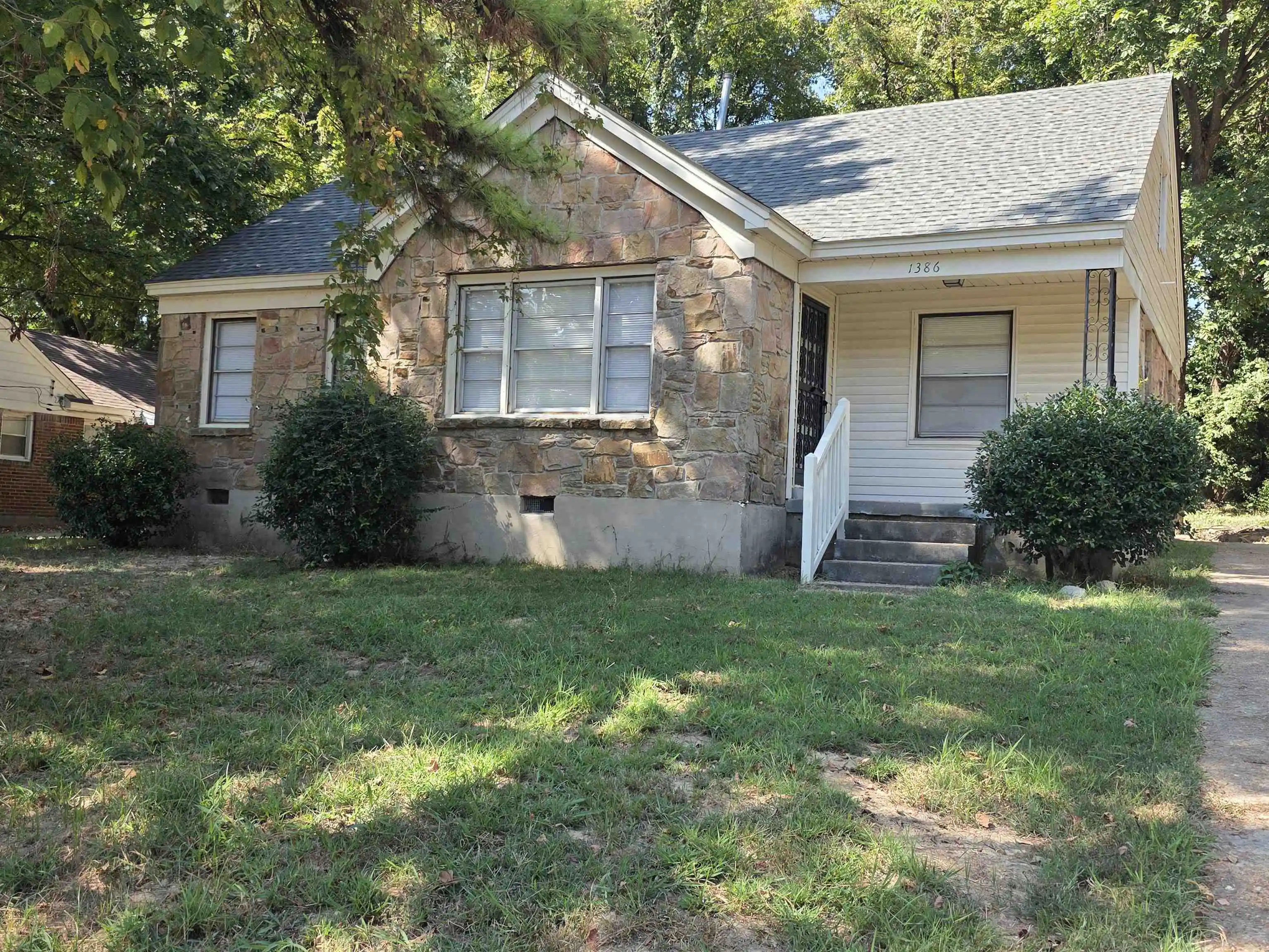 Photo 2 of Single family home for sale at 1386 Vicoscia Dr, Memphis, TN 38127 | MLS# 10230013 | Listing updated on 2026-09-08