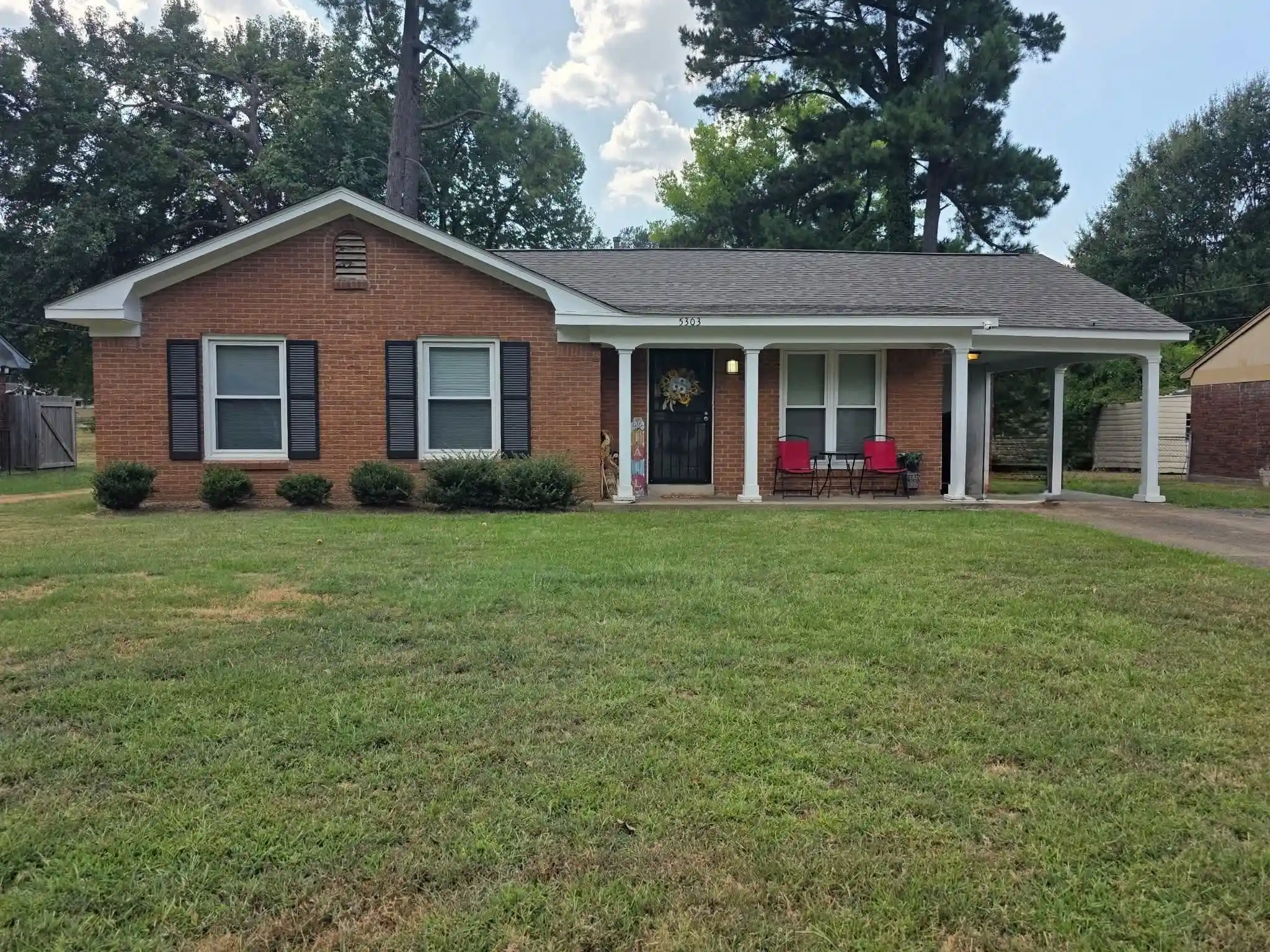 Photo 1 of Single family home for sale at 5303 Villa Del Rey Dr, Memphis, TN 38116 | MLS# 10230019 | Listing updated on 2026-09-08