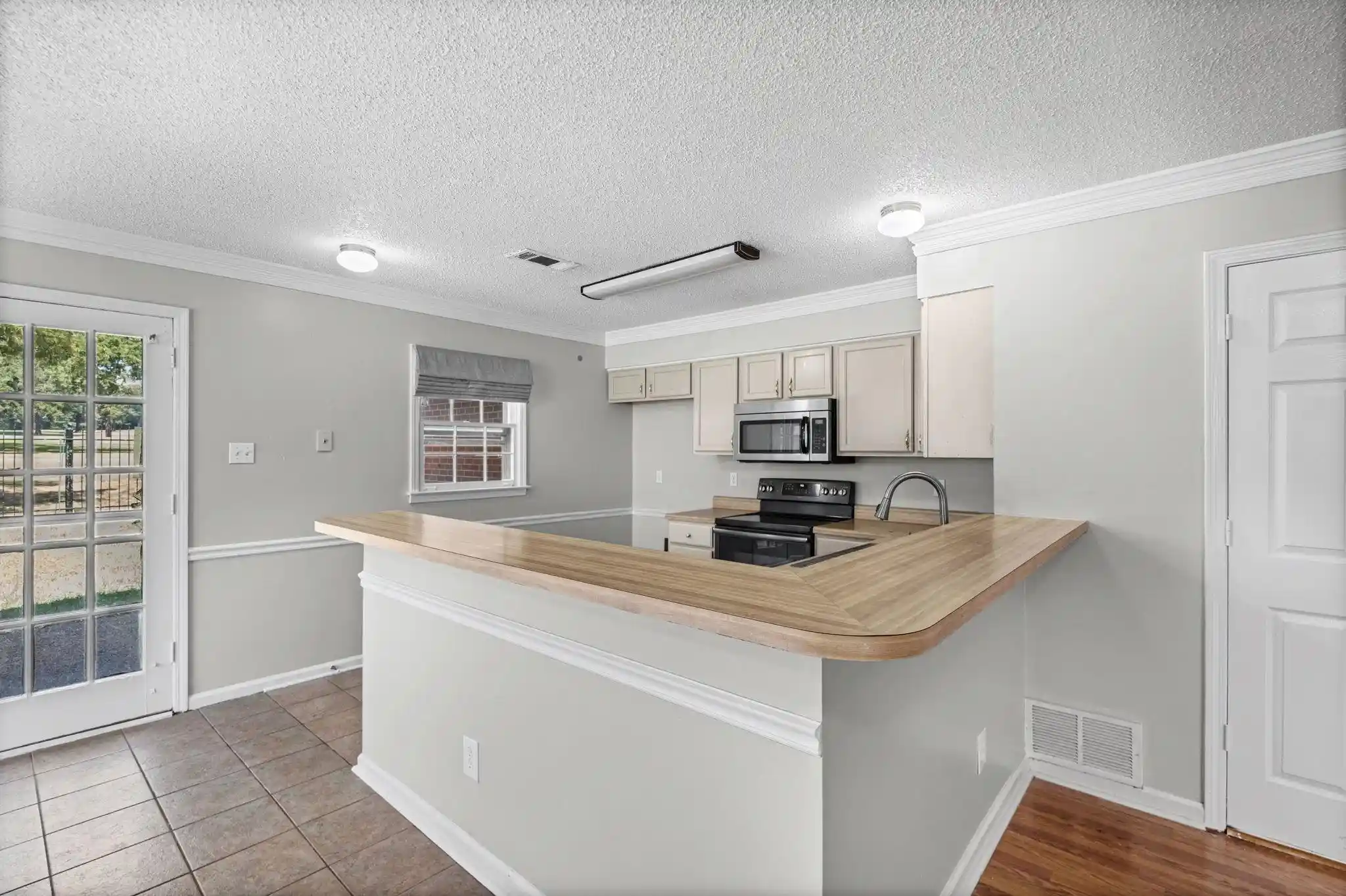 Photo 1 of Townhouse for sale at 3968 Sawgrass Dr, Memphis, TN 38125 | MLS# 10230021 | Listing updated on 2026-10-31