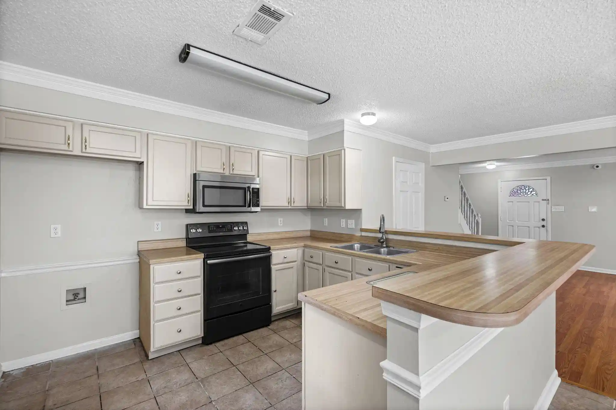 Photo 2 of Townhouse for sale at 3968 Sawgrass Dr, Memphis, TN 38125 | MLS# 10230021 | Listing updated on 2026-10-31