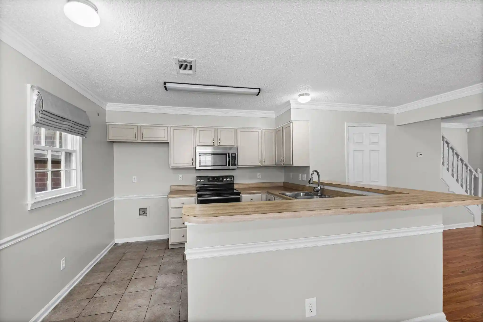 Photo 3 of Townhouse for sale at 3968 Sawgrass Dr, Memphis, TN 38125 | MLS# 10230021 | Listing updated on 2026-10-31