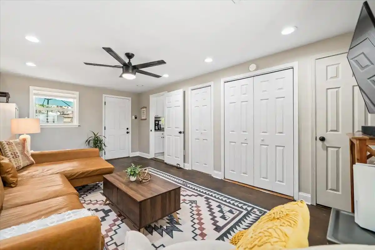 Photo 3 of Single family home for sale at 1170 Dearing St, Memphis, TN 38117 | MLS# 10230041 | Listing updated on 2026-10-06