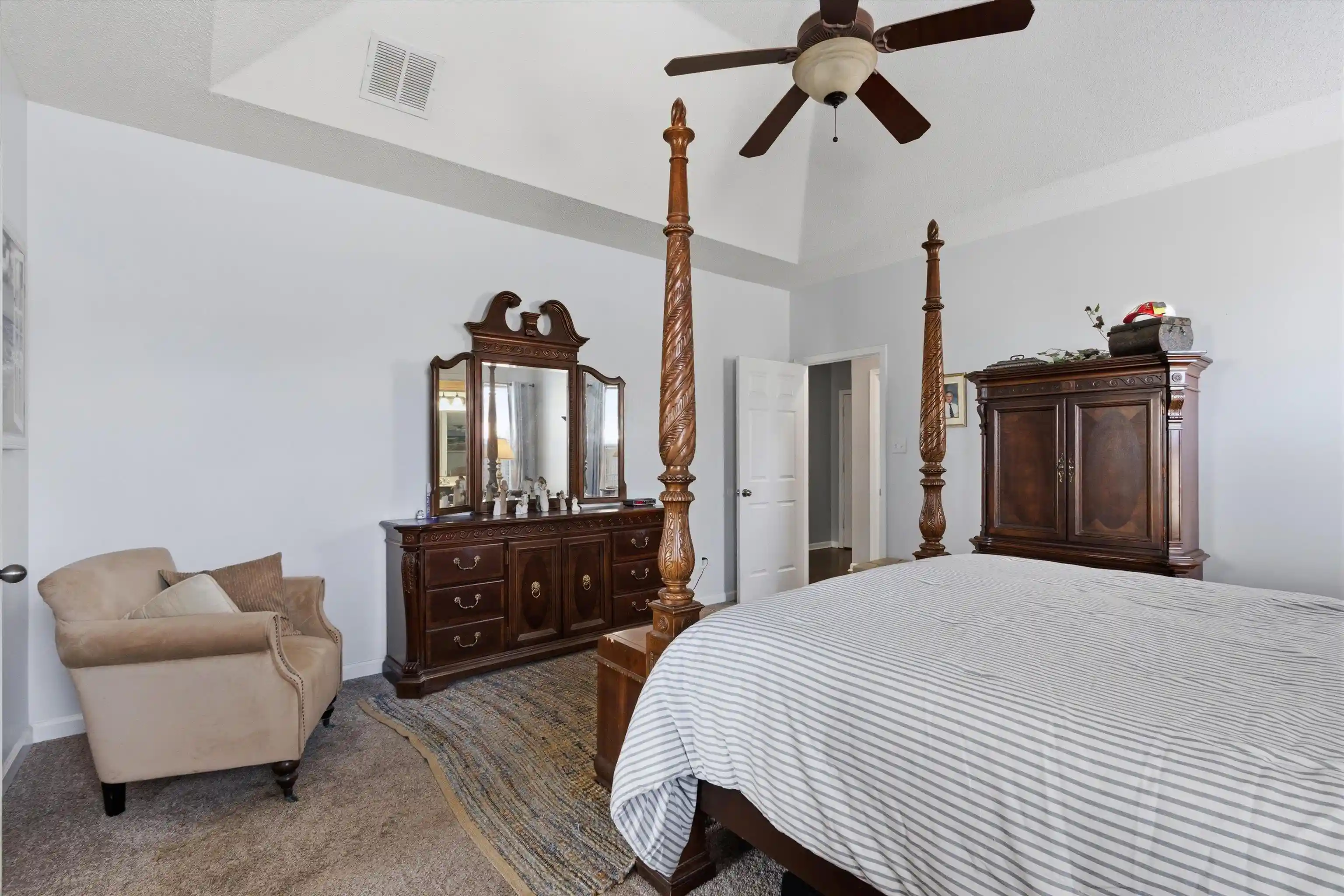 Photo 3 of Single family home for sale at 5048 Sawyer Lake Dr, Bartlett, TN 38002 | MLS# 10230069 | Listing updated on 2026-09-16