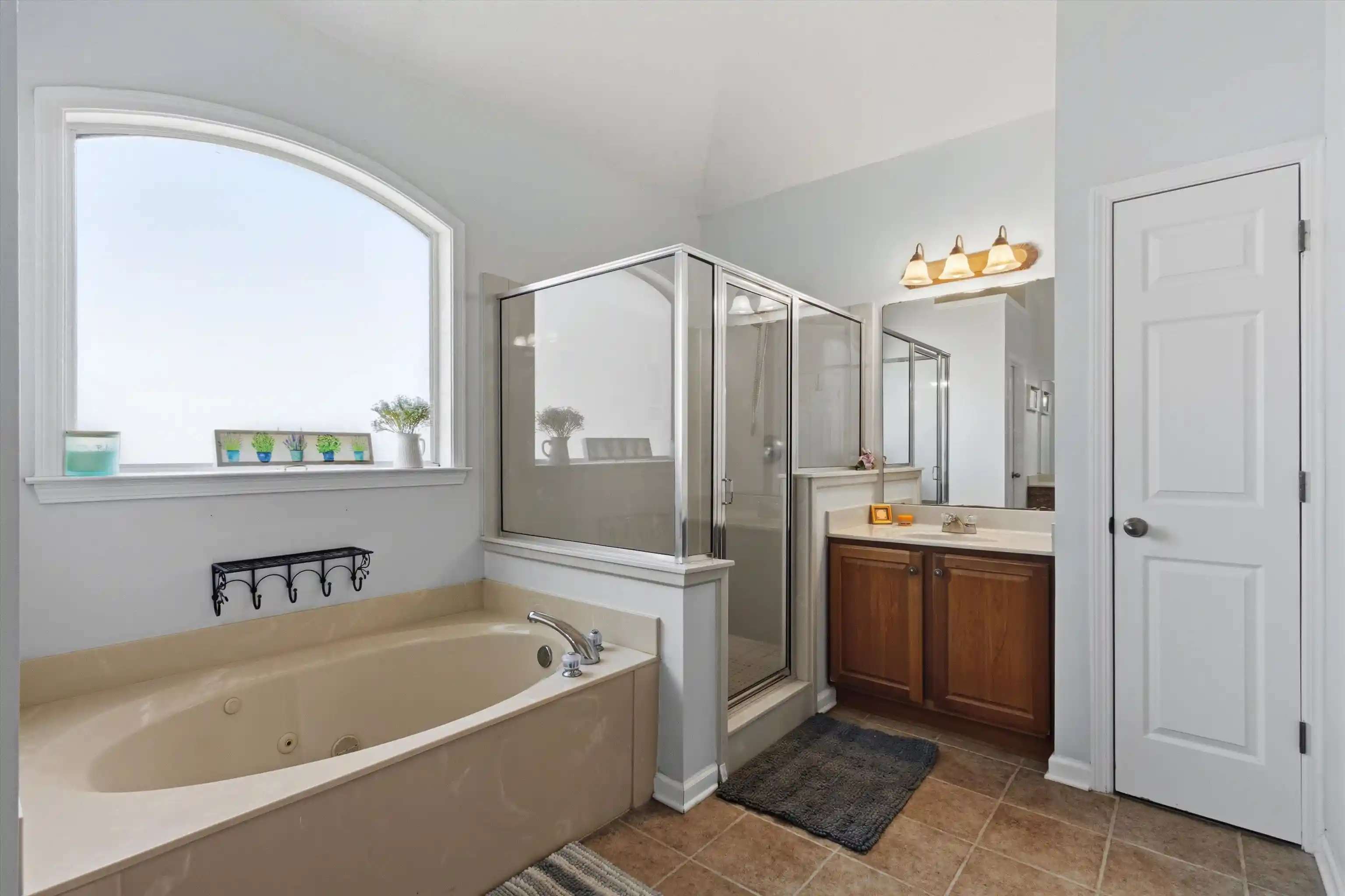 Photo 4 of Single family home for sale at 5048 Sawyer Lake Dr, Bartlett, TN 38002 | MLS# 10230069 | Listing updated on 2026-09-16