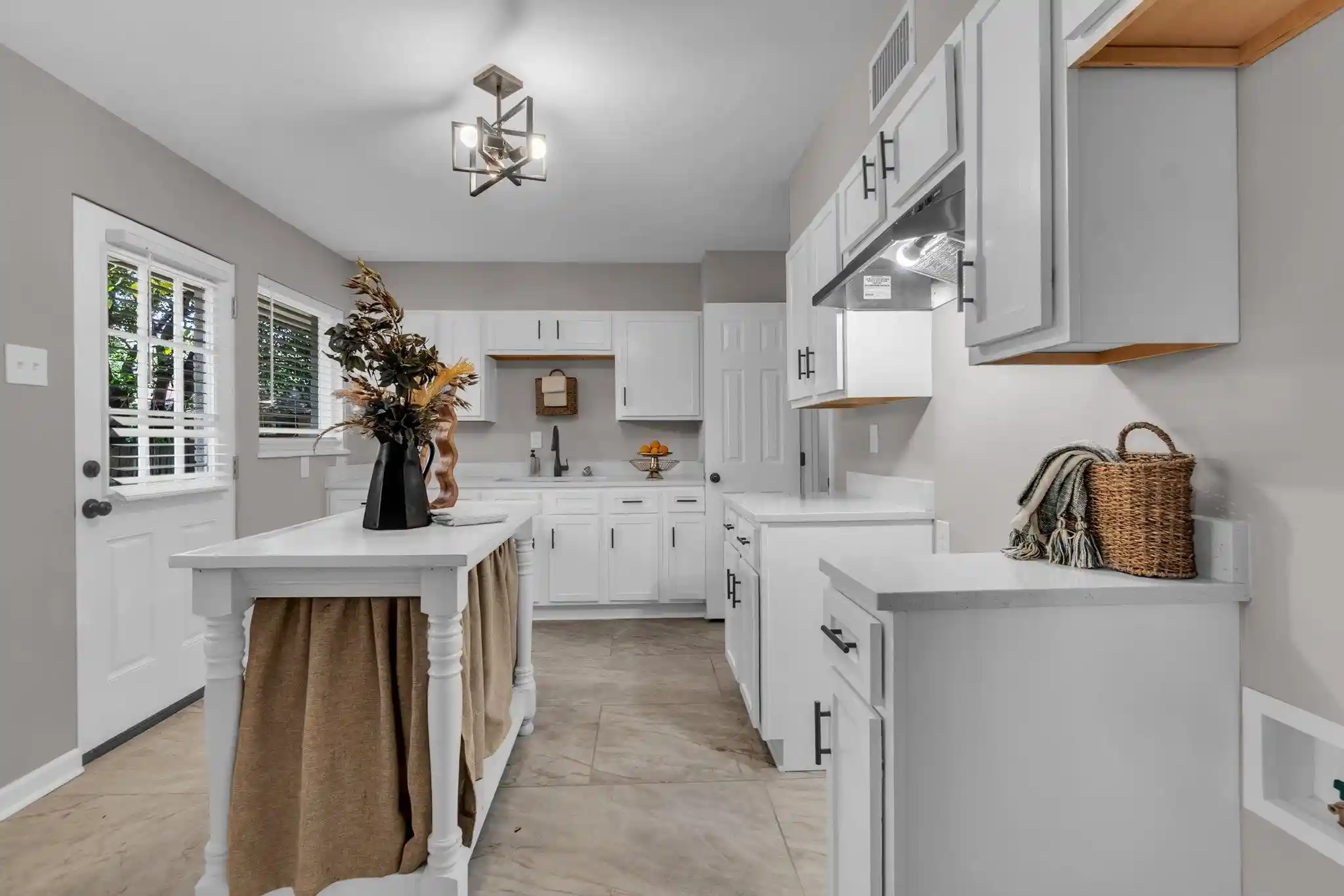 Photo 2 of Single family home for sale at 1179 Wilmore Rd, Memphis, TN 38117 | MLS# 10230087 | Listing updated on 2026-09-10