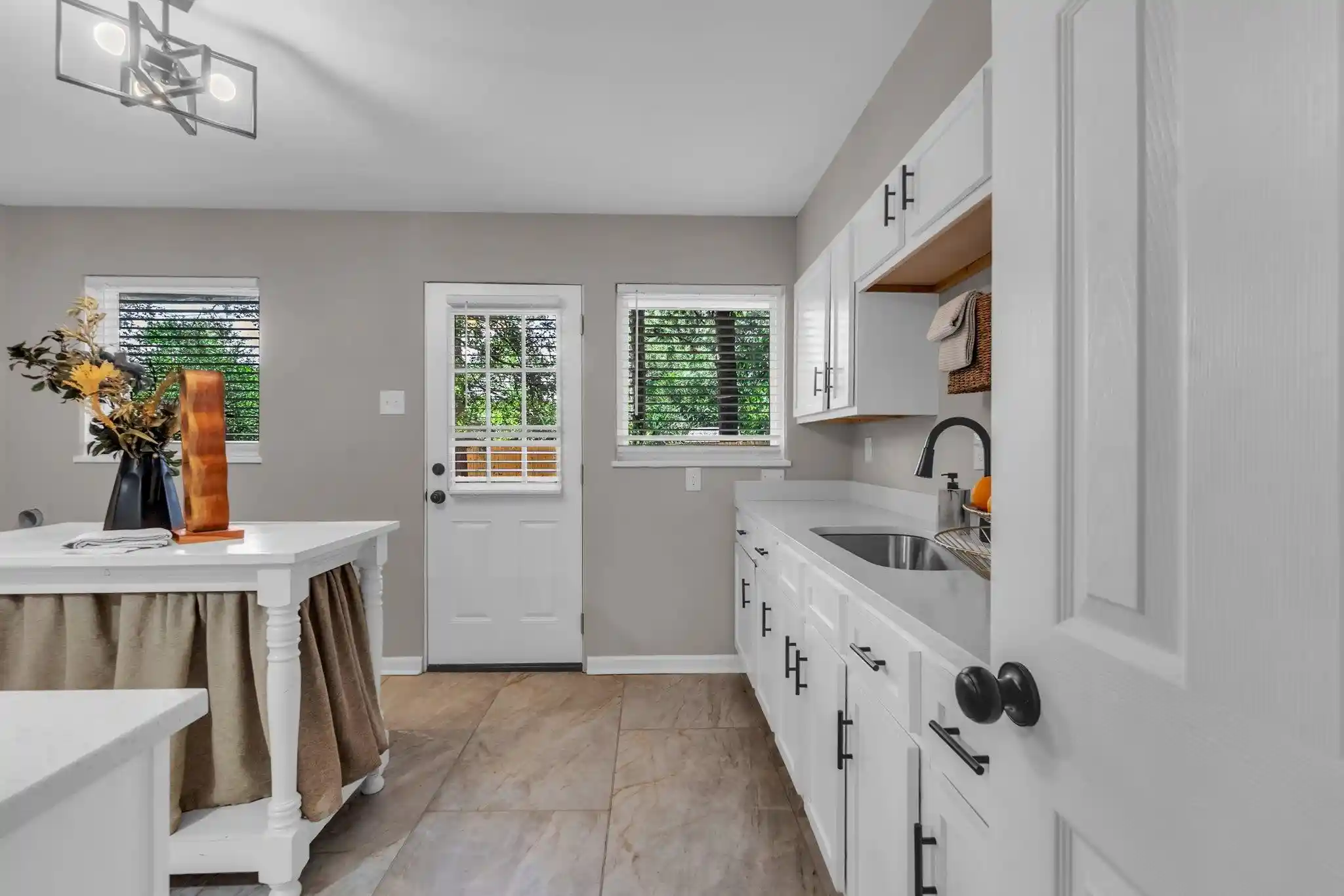 Photo 3 of Single family home for sale at 1179 Wilmore Rd, Memphis, TN 38117 | MLS# 10230087 | Listing updated on 2026-09-10