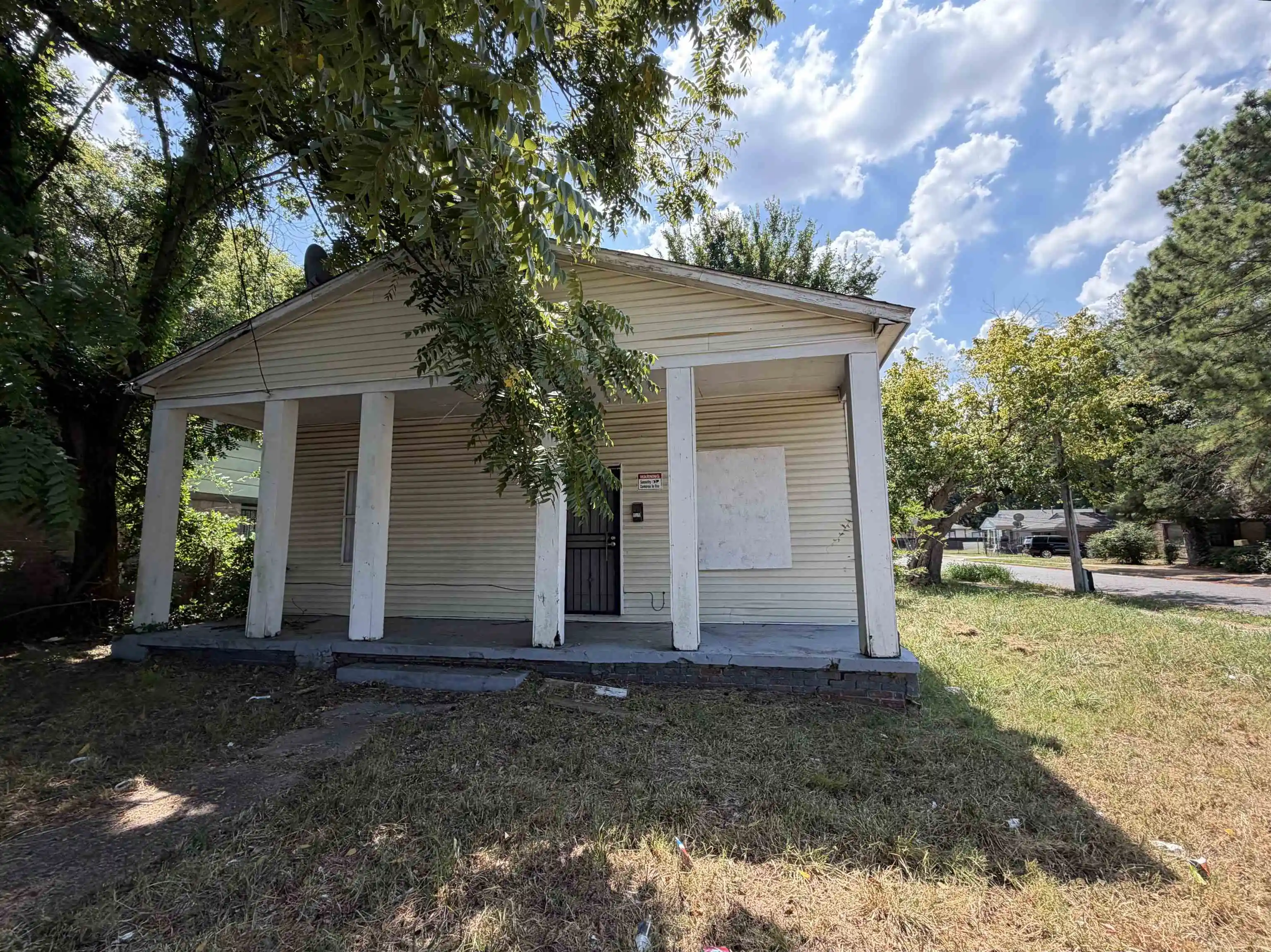 Photo 1 of Single family home for sale at 2481 Peres Ave, Memphis, TN 38108 | MLS# 10230094 | Listing updated on 2026-09-09