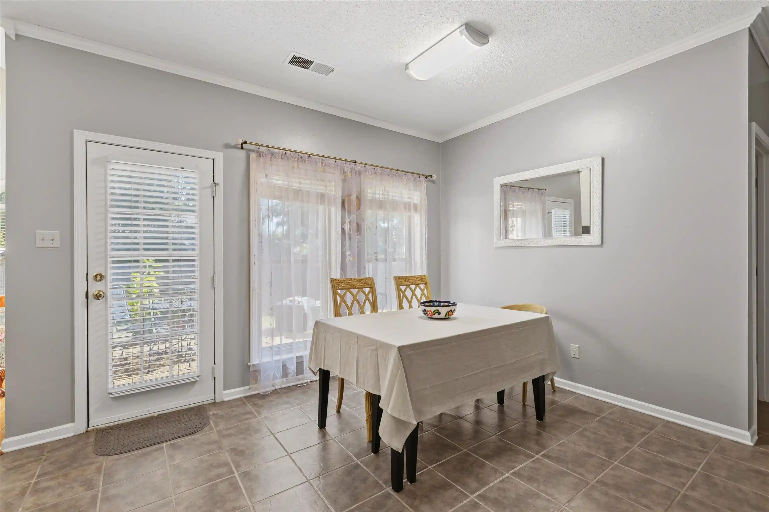 Photo 2 of Single family home for sale at 6772 Stonetrace Dr, Bartlett, TN 38135 | MLS# 10230098 | Listing updated on 2026-09-18