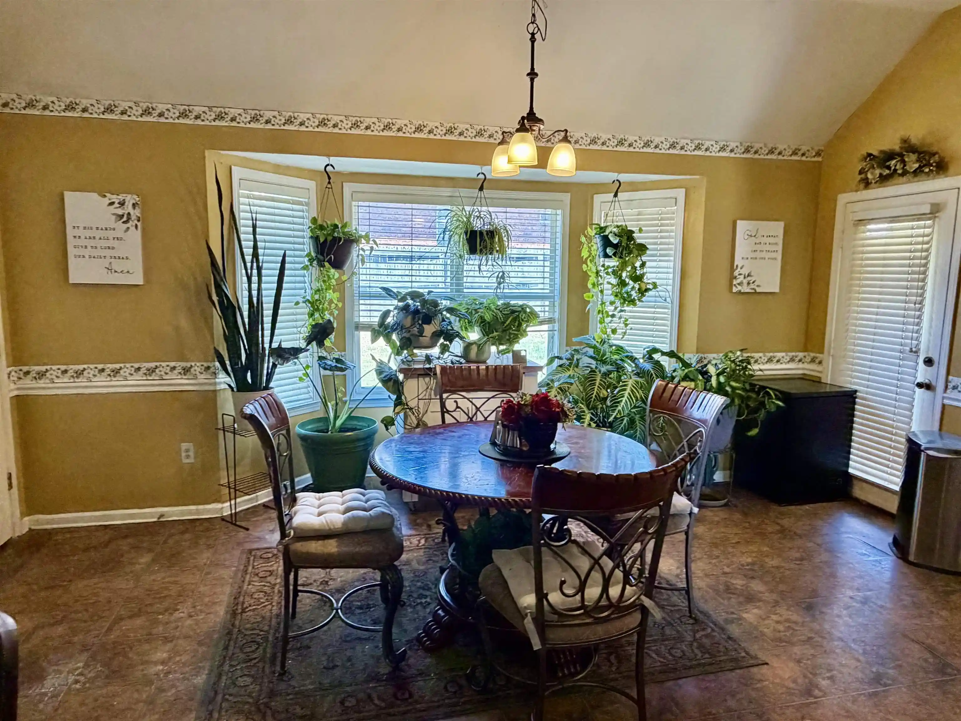 Photo 3 of Single family home for sale at 1695 Tamhaven Ct, Cordova, TN 38016 | MLS# 10230099 | Listing updated on 2026-10-03