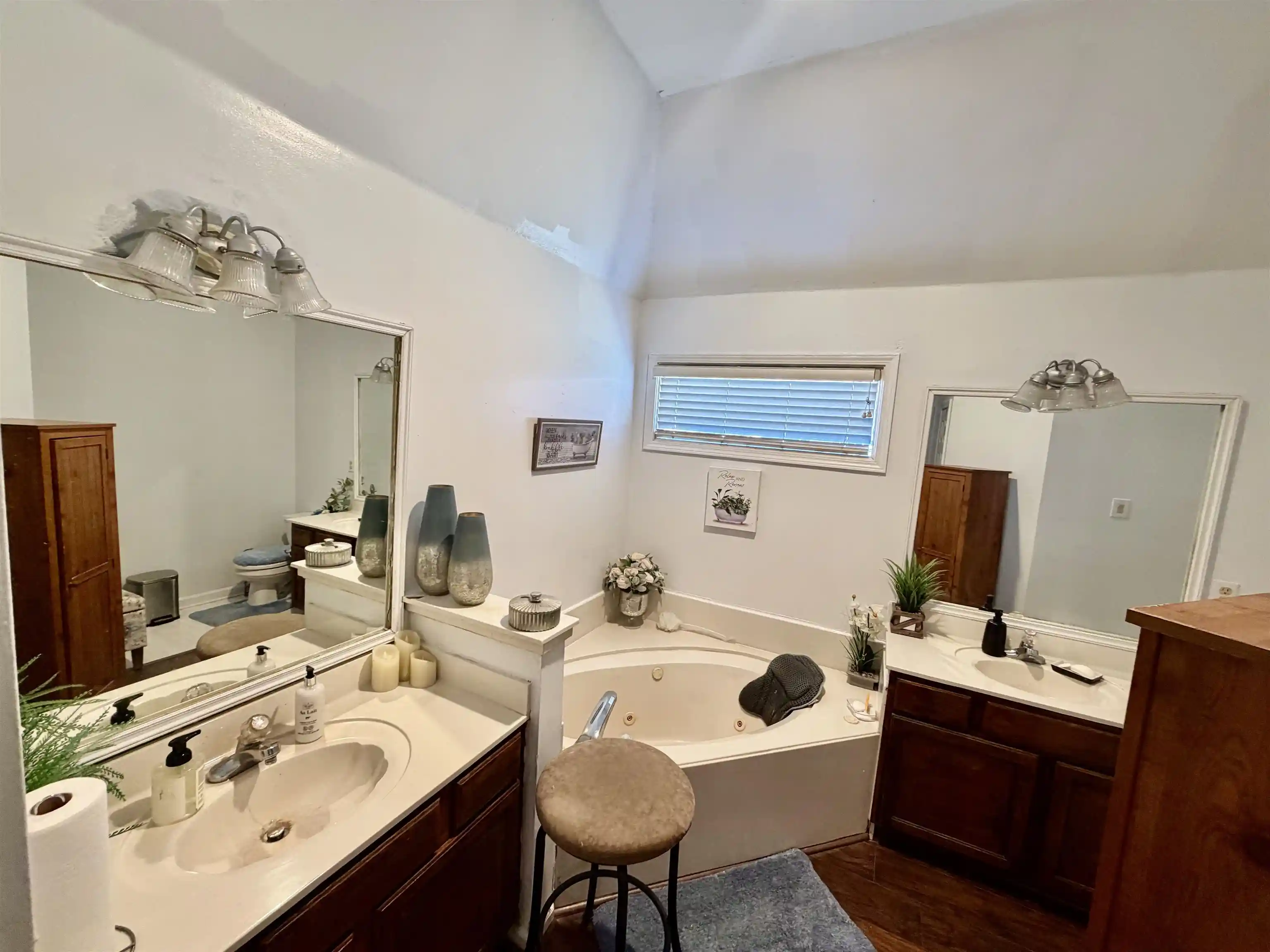 Photo 4 of Single family home for sale at 1695 Tamhaven Ct, Cordova, TN 38016 | MLS# 10230099 | Listing updated on 2026-10-03