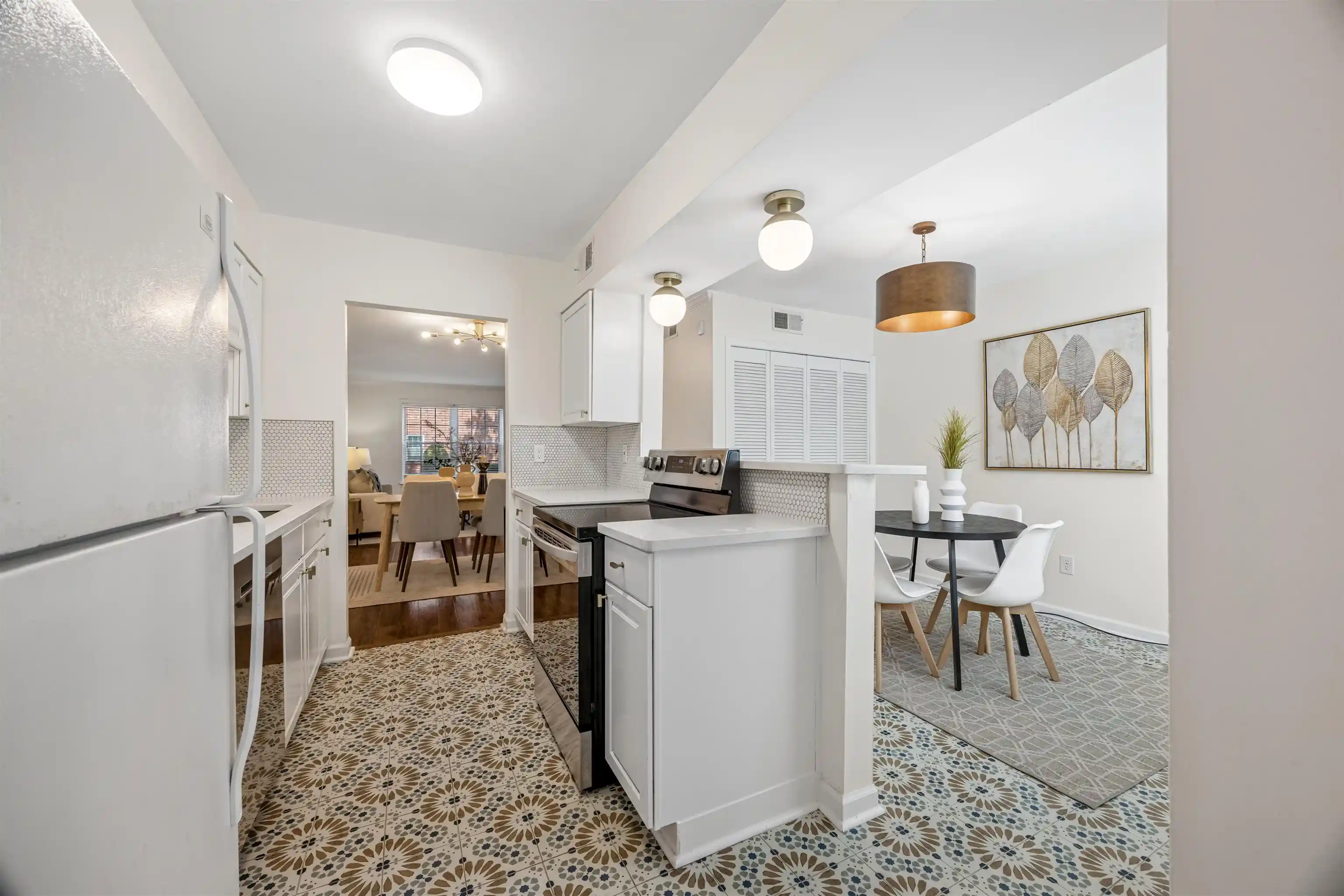 Photo 3 of Townhouse for sale at 533 Peabody Sq #533, Memphis, TN 38104 | MLS# 10230102 | Listing updated on 2026-10-06