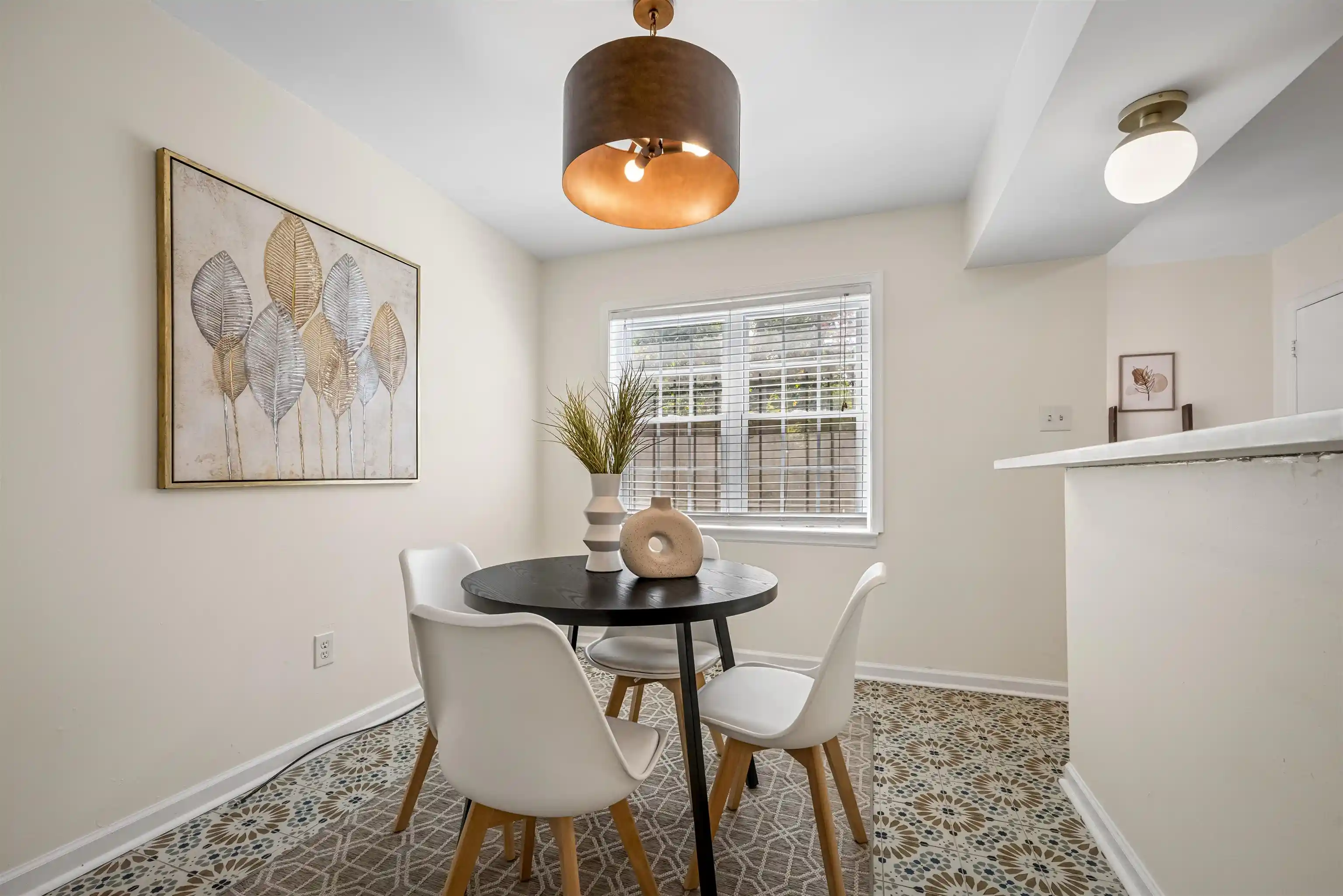 Photo 4 of Townhouse for sale at 533 Peabody Sq #533, Memphis, TN 38104 | MLS# 10230102 | Listing updated on 2026-10-06