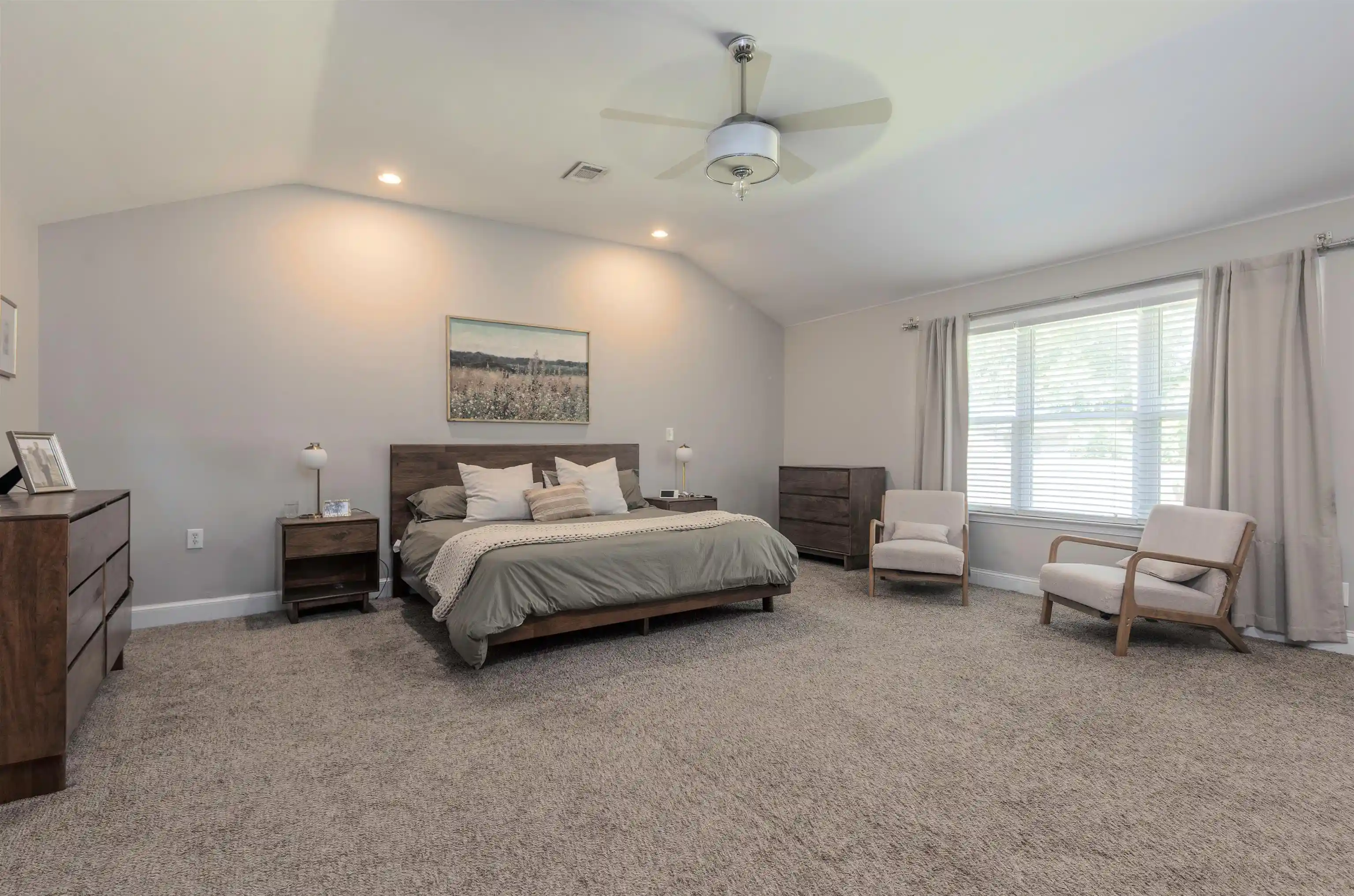 Photo 4 of Single family home for sale at 5492 Mesquite Rd, Memphis, TN 38120 | MLS# 10230107 | Listing updated on 2026-09-10