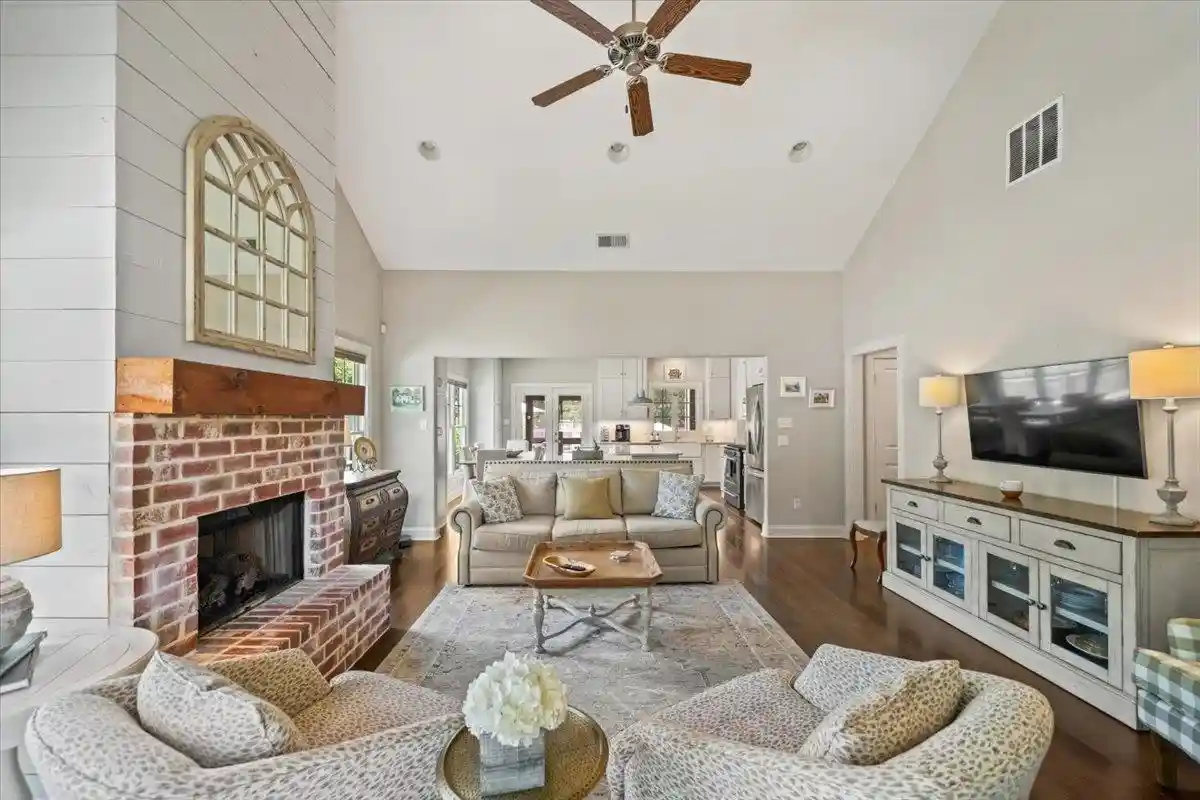 Photo 3 of Single family home for sale at 469 S Rowlett St, Collierville, TN 38017 | MLS# 10230109 | Listing updated on 2026-09-17
