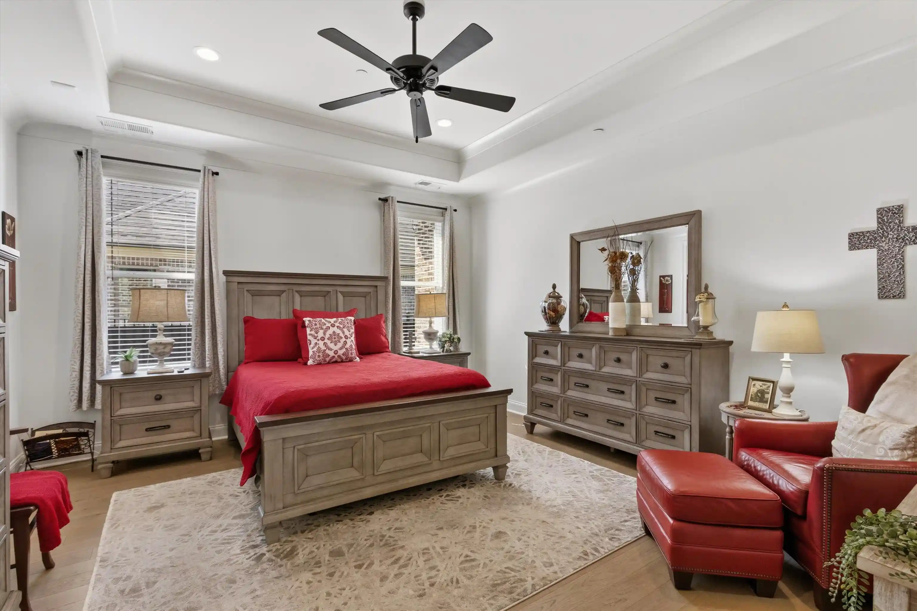 Photo 4 of Sale Pending at 2135 N Greenbrier Lakes Blvd, Collierville, TN 38017 | MLS# 10230113 | Listing updated on 2026-09-13