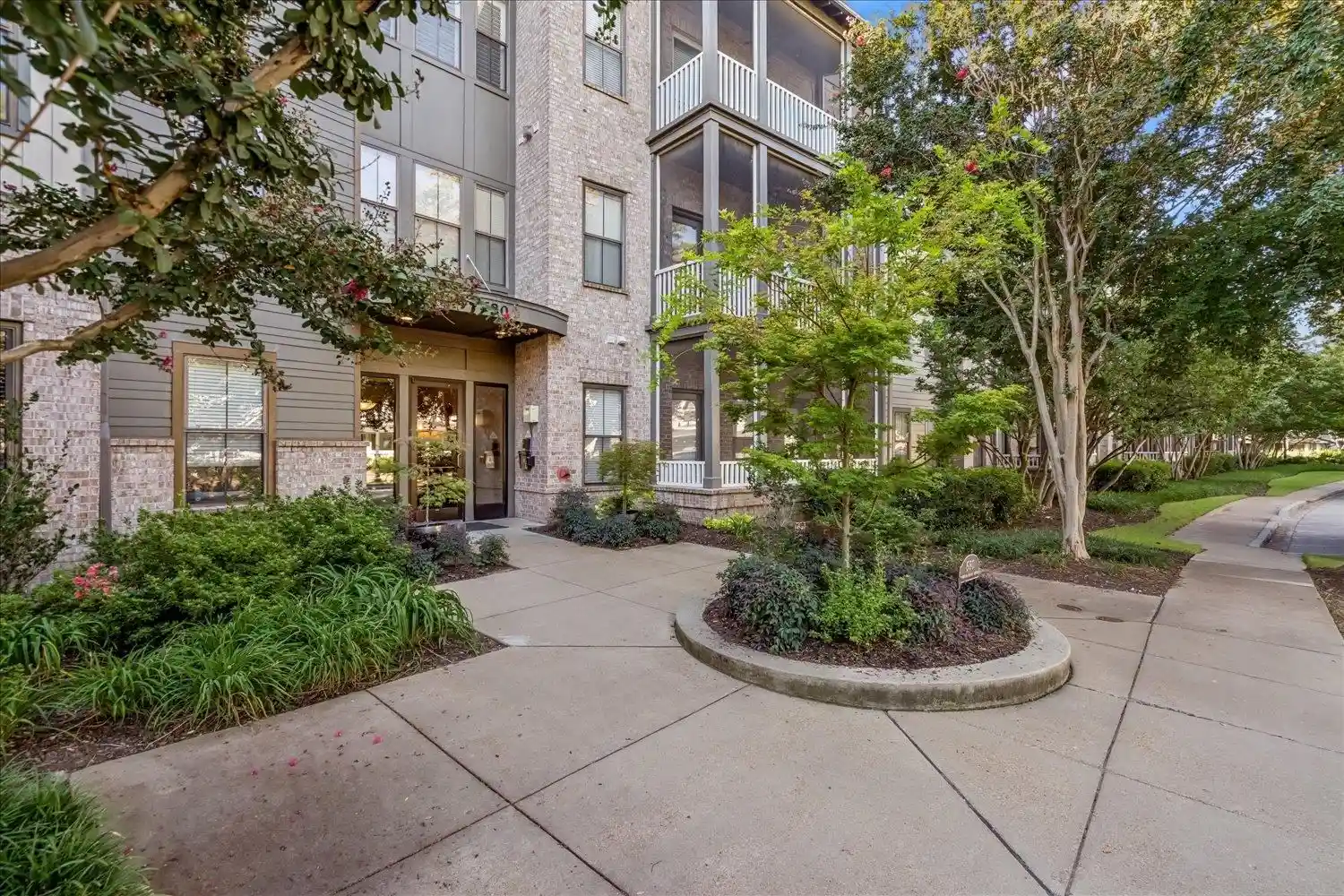 Photo 1 of Condo for sale at 680 Harbor Bnd Rd #209, Memphis, TN 38103 | MLS# 10230114 | Listing updated on 2026-09-10
