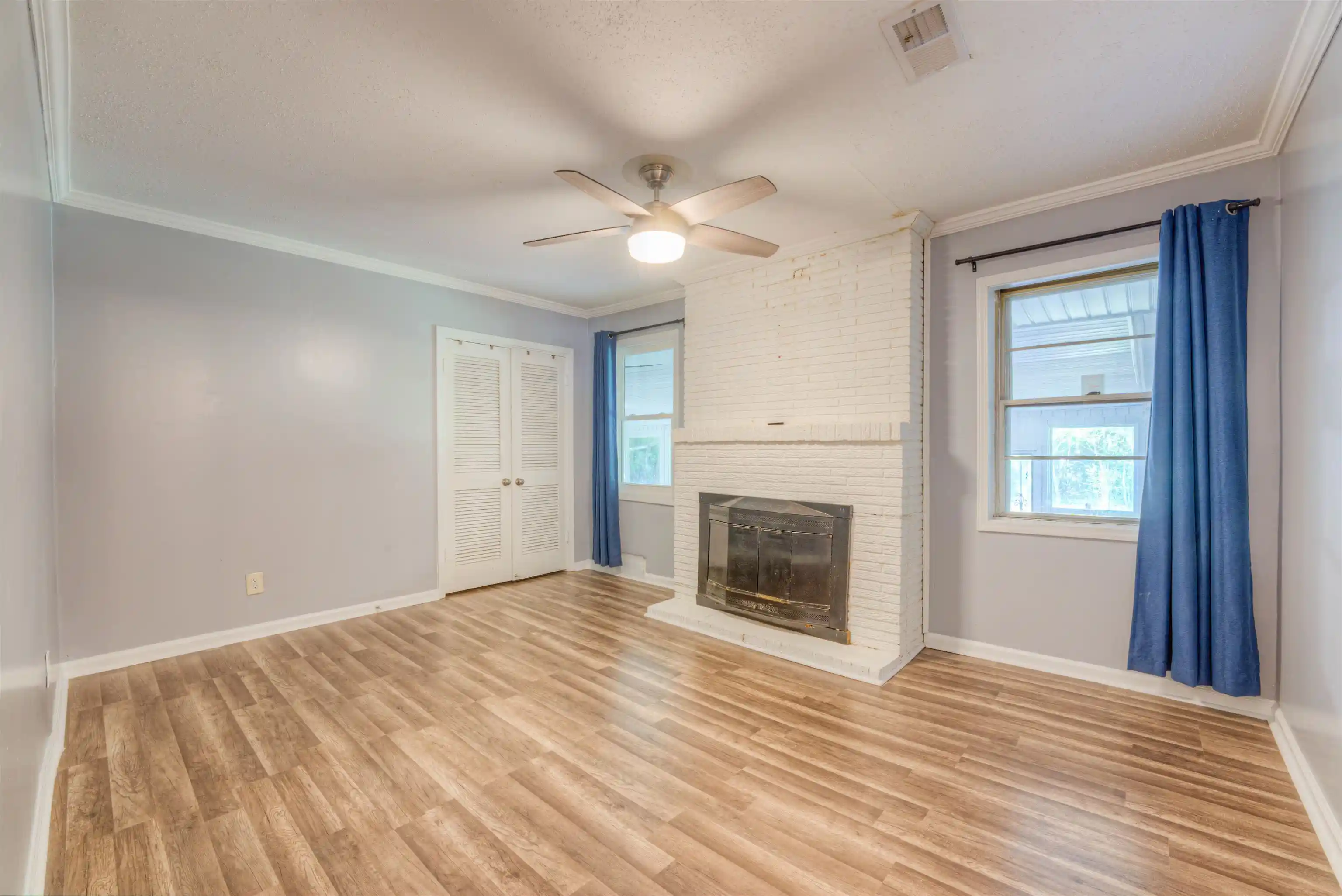 Photo 3 of Single family home for sale at 4172 Oaksedge Dr, Memphis, TN 38117 | MLS# 10230115 | Listing updated on 2026-10-08