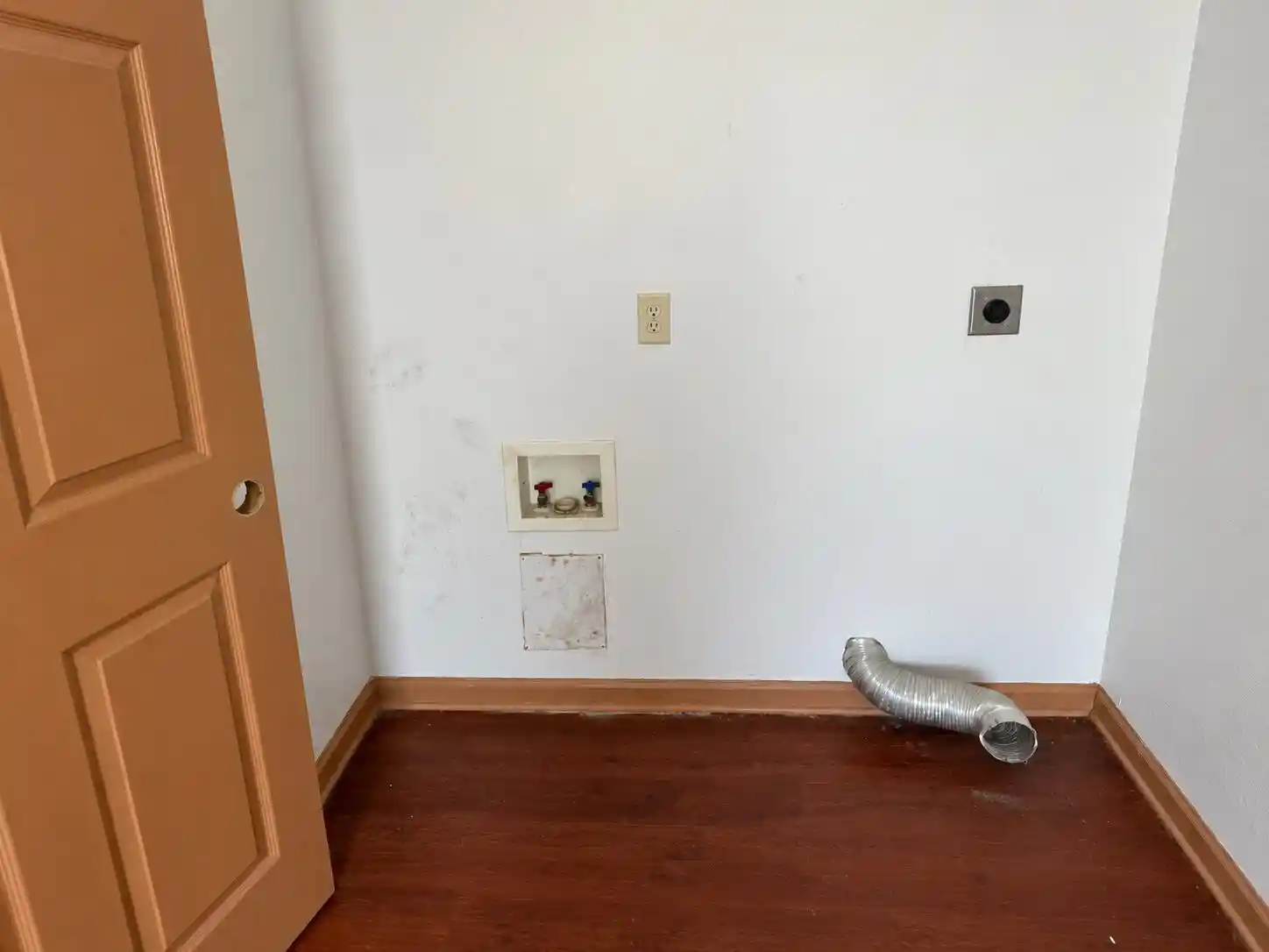 Photo 3 of House for sale at 574-576 Mckinley St, Memphis, TN 38126 | MLS# 10230123 | Listing updated on 2026-09-10
