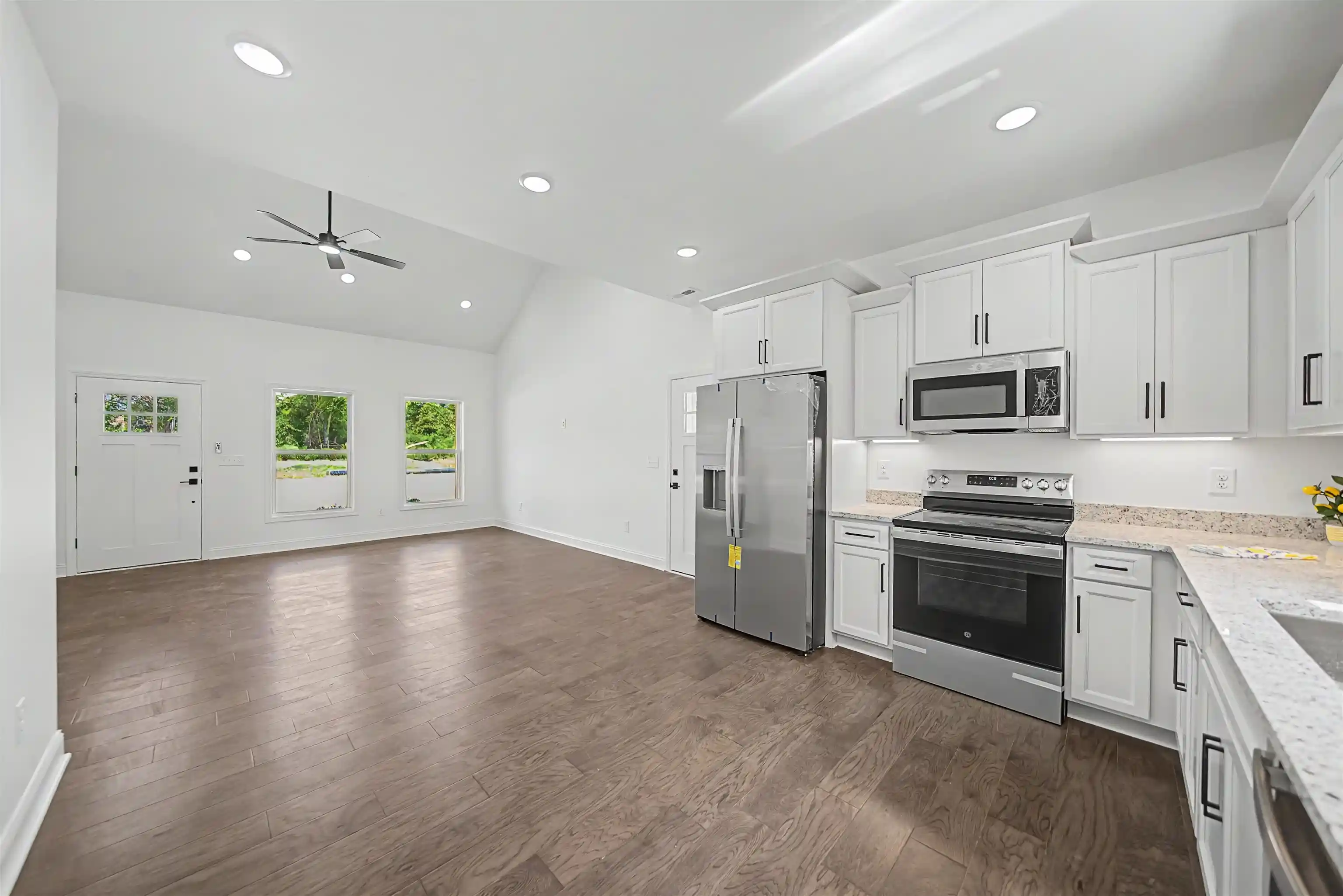 Photo 3 of Single family home for sale at 75 Temple Cv, Savannah, TN 38372 | MLS# 10230132 | Listing updated on 2026-09-10