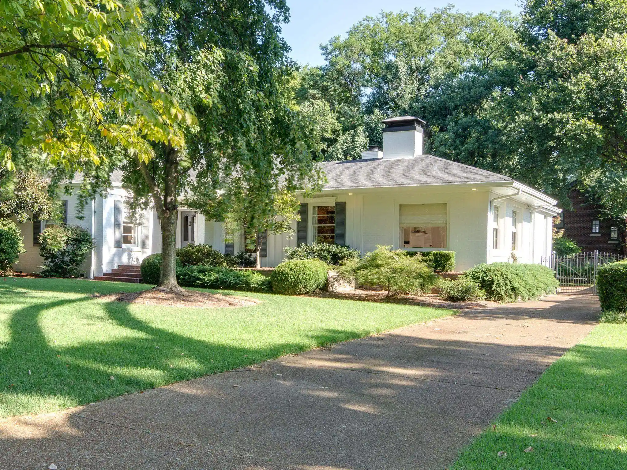 Photo 1 of Single family home for sale at 2884 Catawba Ln, Memphis, TN 38111 | MLS# 10230142 | Listing updated on 2026-09-10