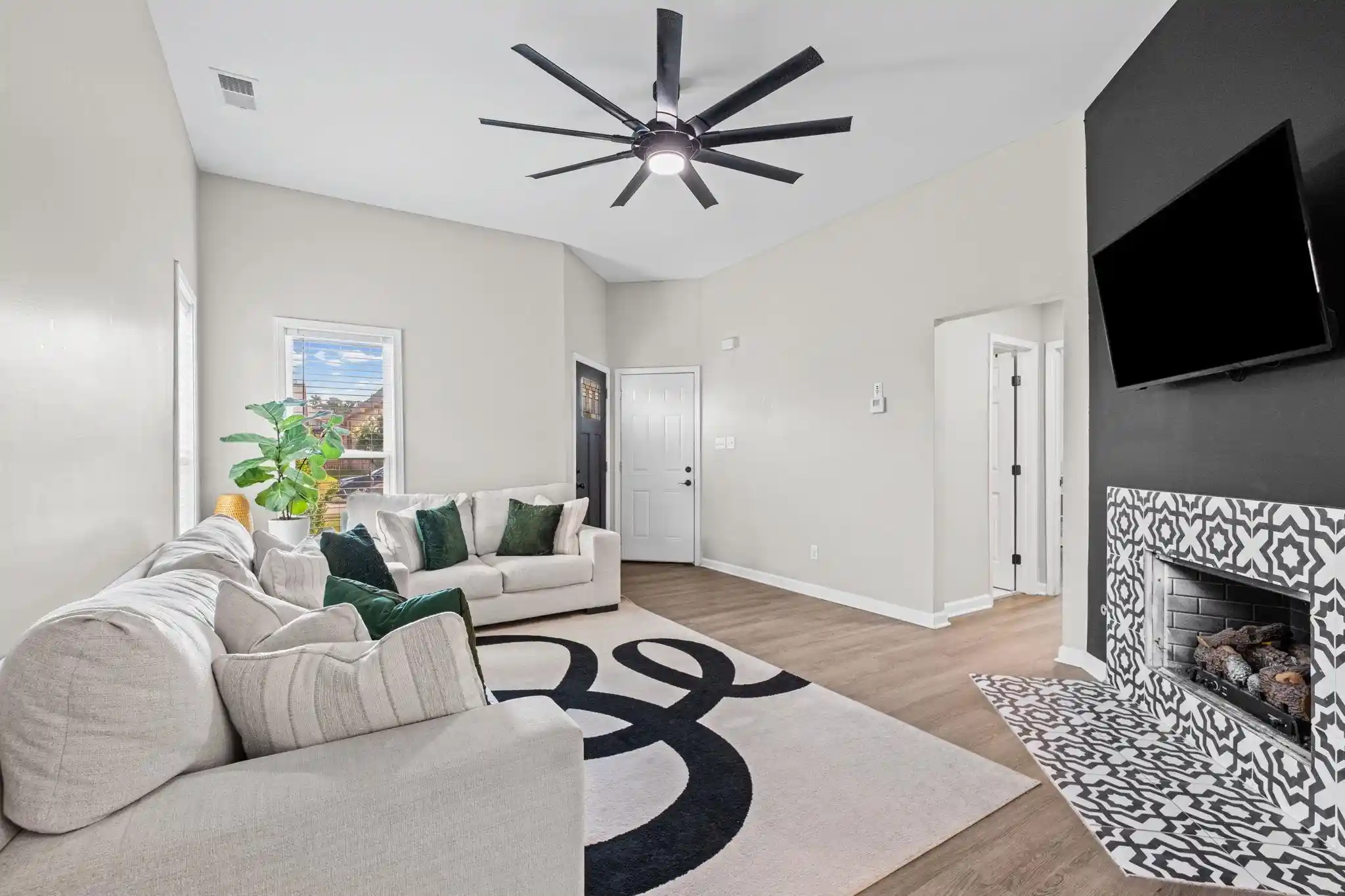 Photo 4 of Sale Pending at 7052 Millers Glen Way, Memphis, TN 38125 | MLS# 10230143 | Listing updated on 2026-09-14