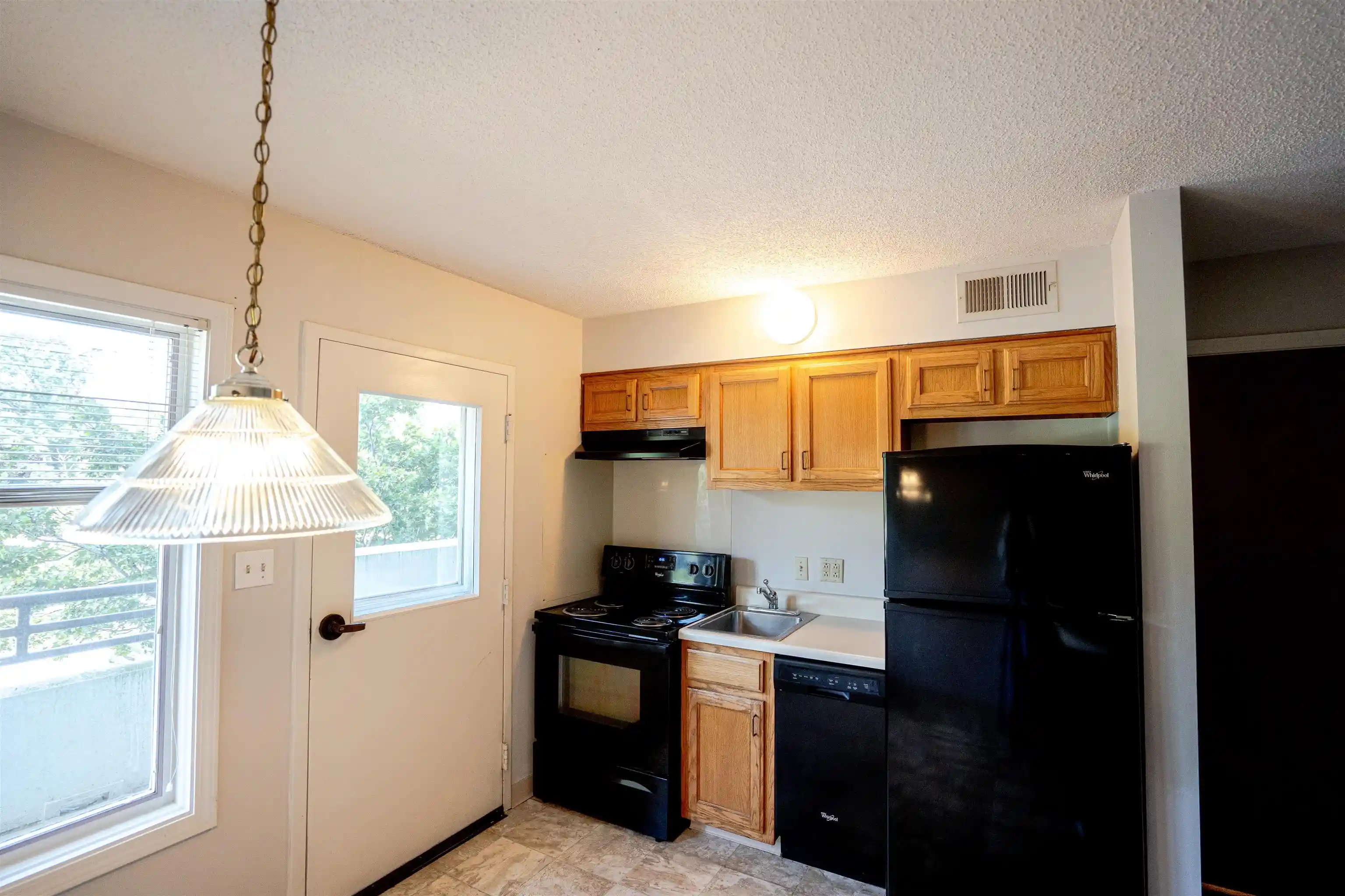Photo 2 of Condo for sale at 3589 Covington Pike #203, Memphis, TN 38128 | MLS# 10230161 | Listing updated on 2026-09-10