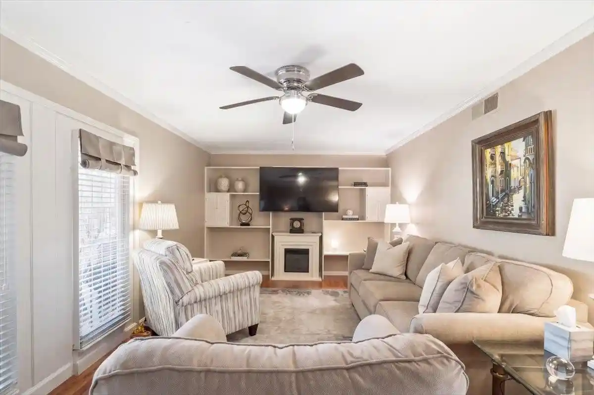 Photo 3 of Townhouse for sale at 855 S Yates Rd #3, Memphis, TN 38120 | MLS# 10230165 | Listing updated on 2026-09-11