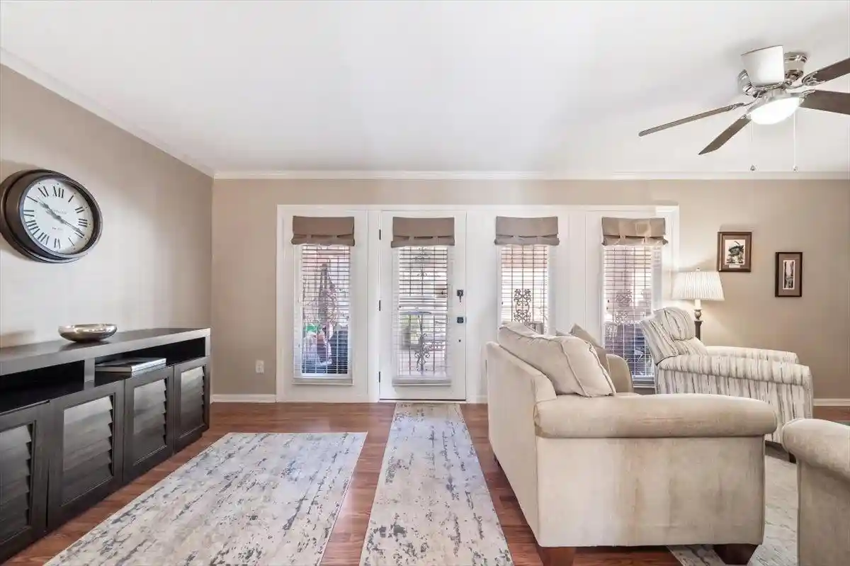 Photo 4 of Townhouse for sale at 855 S Yates Rd #3, Memphis, TN 38120 | MLS# 10230165 | Listing updated on 2026-09-11
