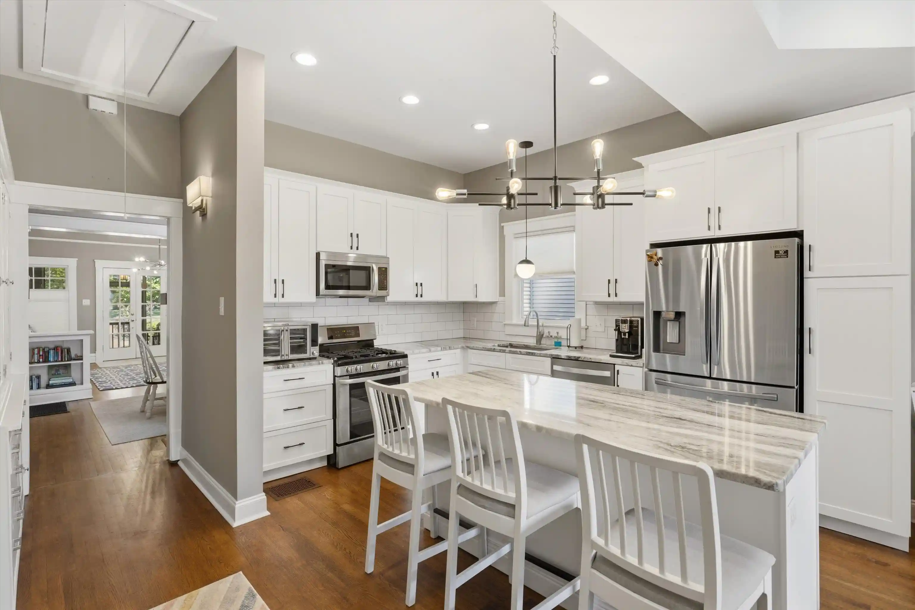 Photo 3 of Sale Pending at 1929 Harbert Ave, Memphis, TN 38104 | MLS# 10230169 | Listing updated on 2026-09-14
