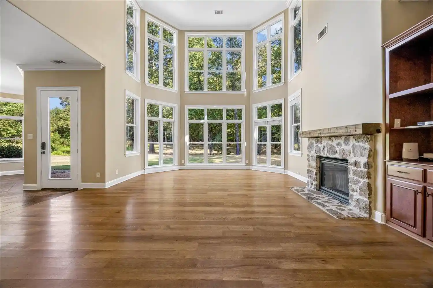 Photo 4 of Single family home for sale at 25 Lancaster Dr, Arlington, TN 38002 | MLS# 10230209 | Listing updated on 2026-09-11