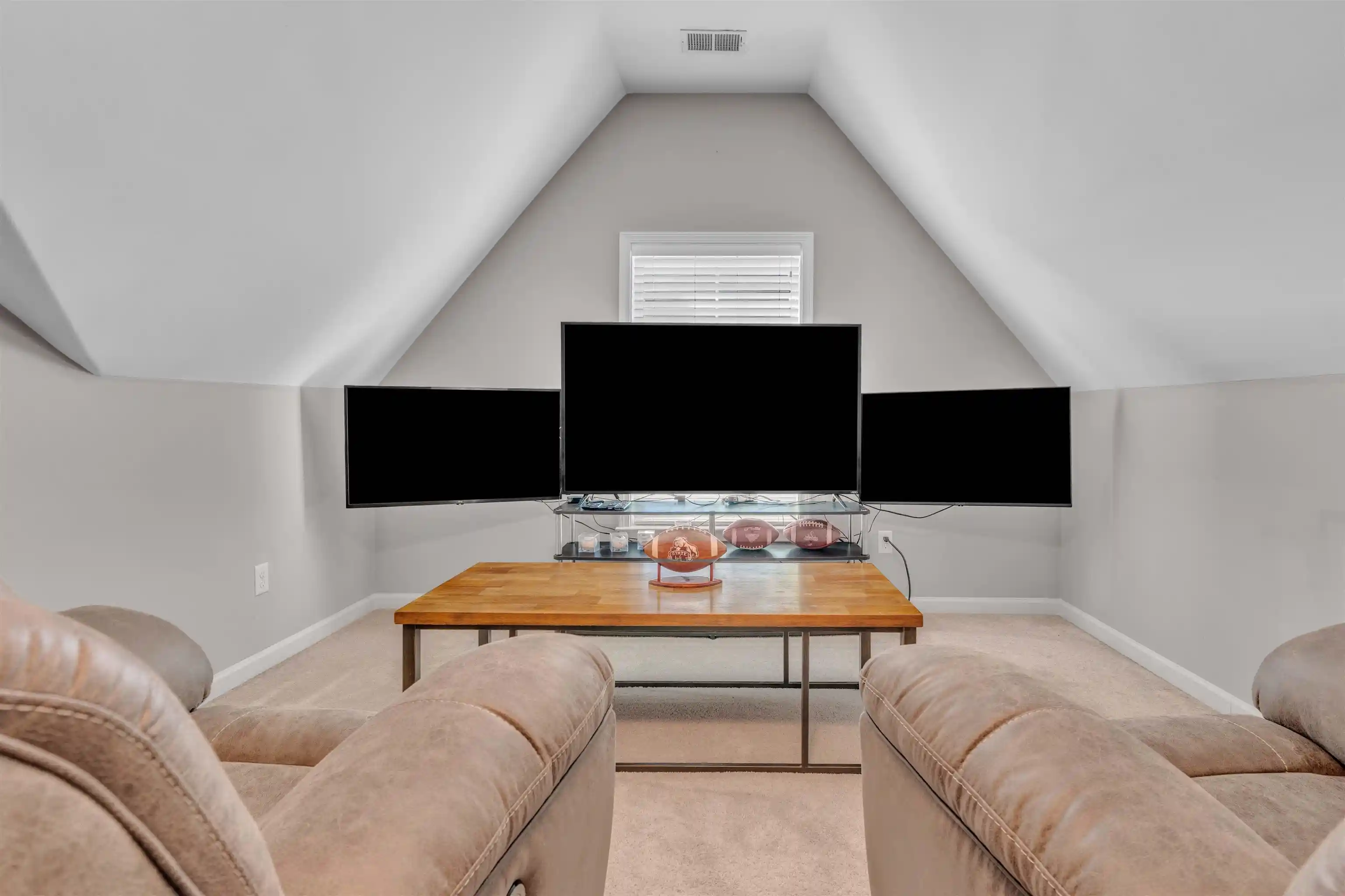 Photo 4 of Single family home for sale at 7118 Hl Farm Dr, Bartlett, TN 38002 | MLS# 10230221 | Listing updated on 2026-09-14