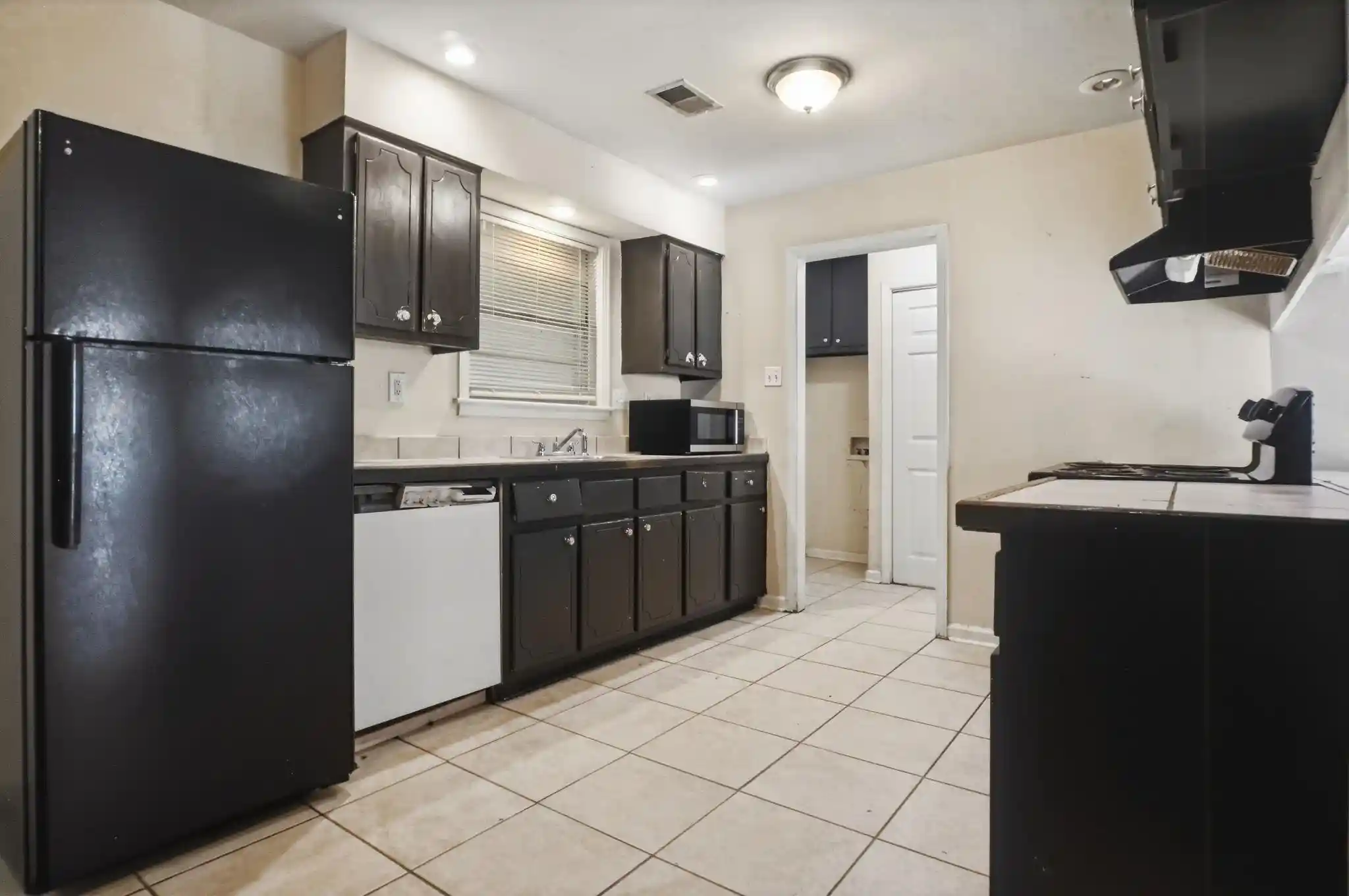 Photo 3 of Single family home for sale at 3239 Nora Lee Ln, Memphis, TN 38118 | MLS# 10230229 | Listing updated on 2026-09-11