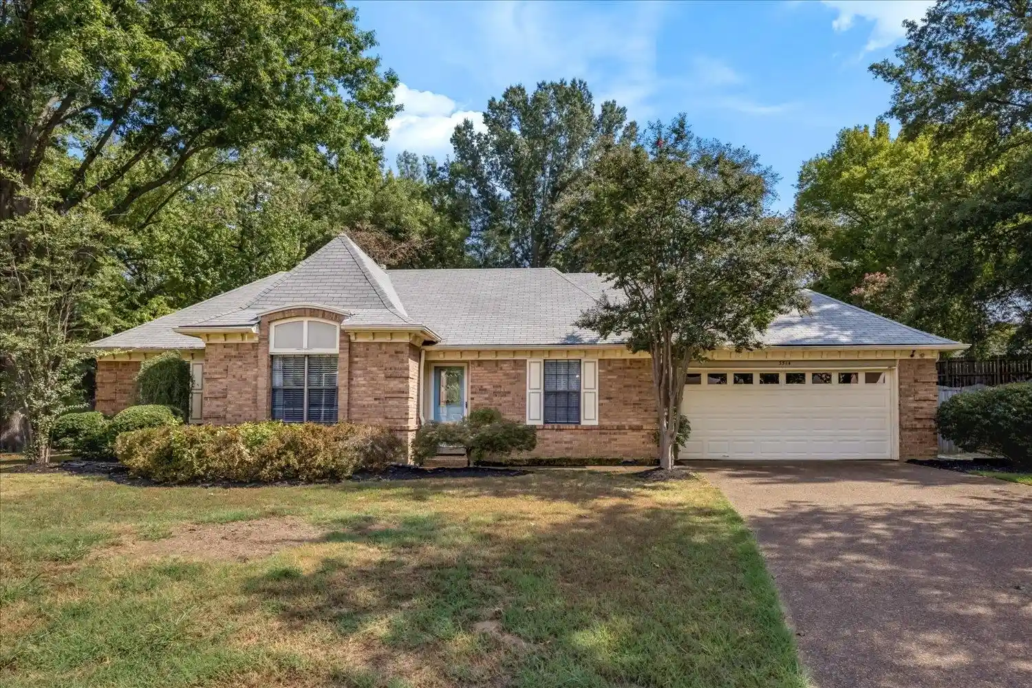 Photo 1 of Sale Pending at 3514 Countryhill Dr, Bartlett, TN 38135 | MLS# 10230230 | Listing updated on 2026-09-15