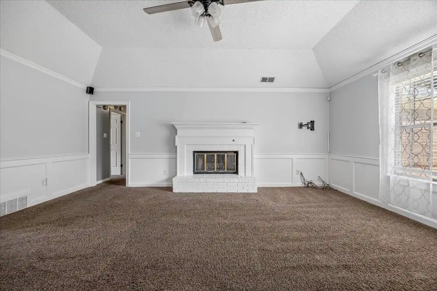 Photo 3 of Sale Pending at 3514 Countryhill Dr, Bartlett, TN 38135 | MLS# 10230230 | Listing updated on 2026-09-15