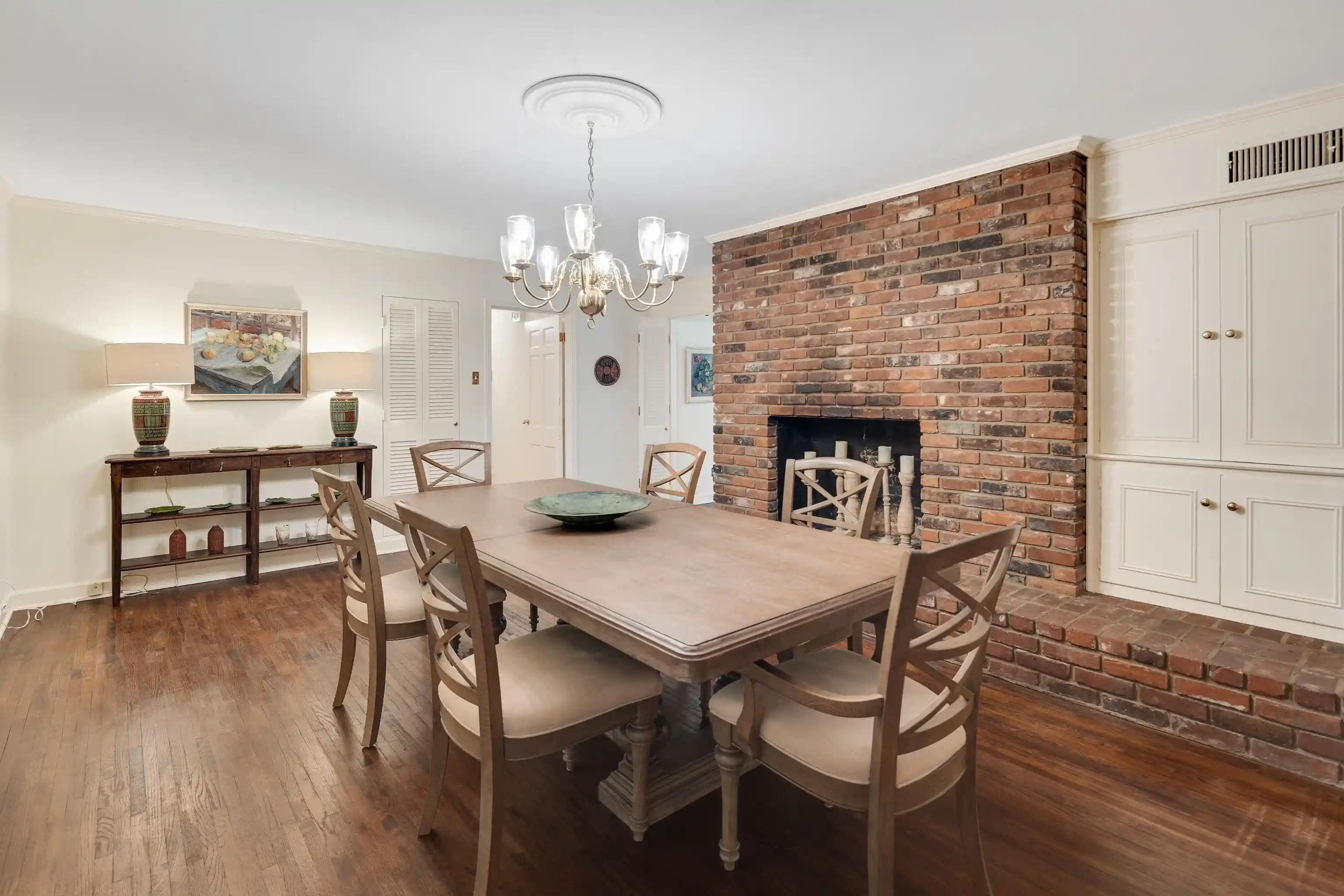 Photo 3 of Single family home for sale at 199 S Grv Park Rd, Memphis, TN 38117 | MLS# 10230234 | Listing updated on 2026-09-11