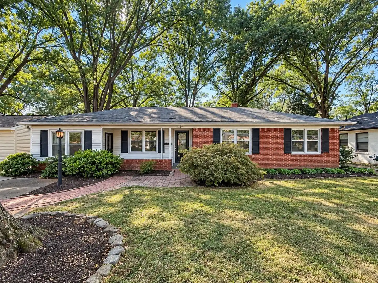 Photo 1 of Single family home for sale at 1179 W Perkins Rd, Memphis, TN 38117 | MLS# 10230236 | Listing updated on 2026-09-25