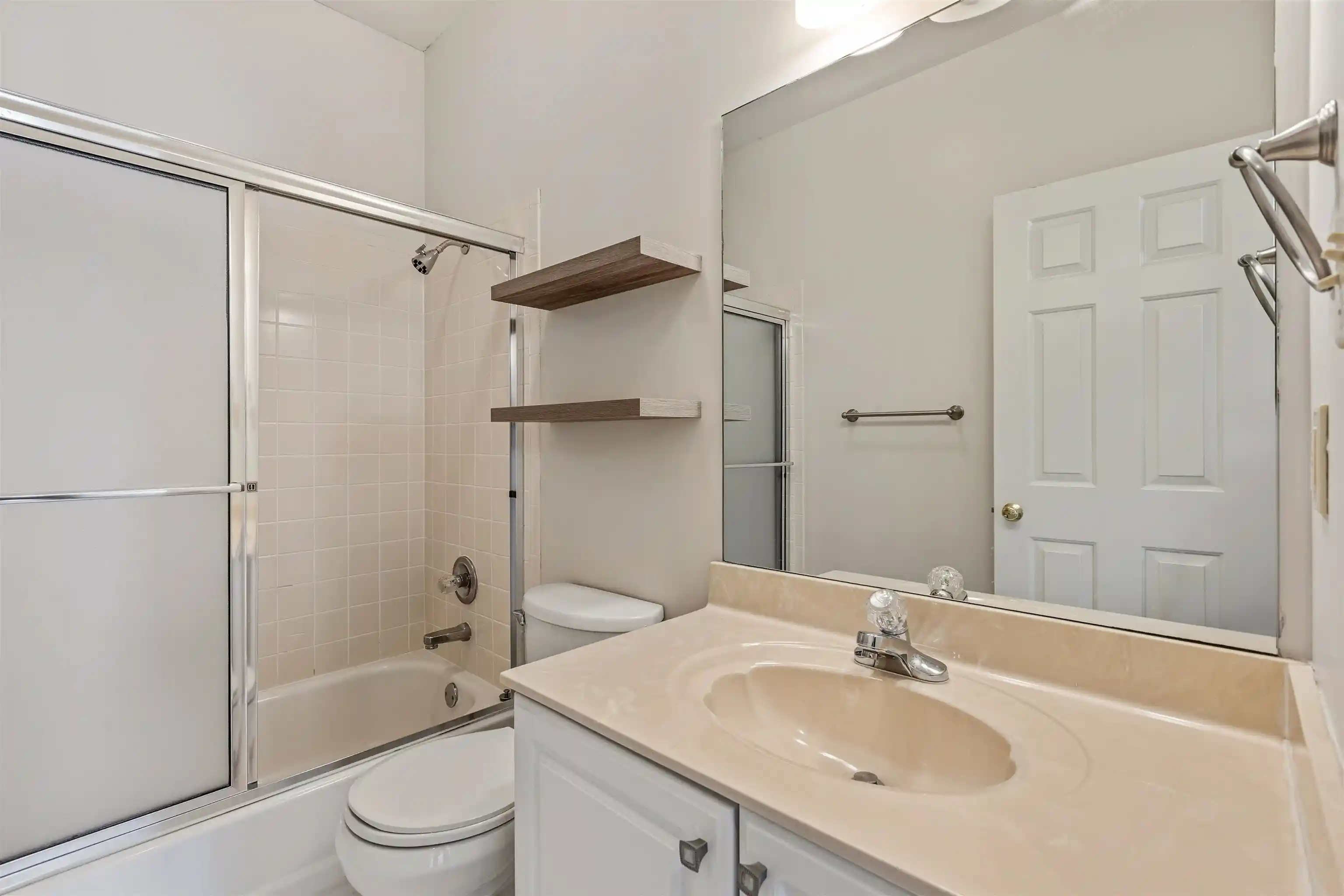 Photo 2 of Townhouse for sale at 1732 Constable Ct, Collierville, TN 38017 | MLS# 10230237 | Listing updated on 2026-09-11