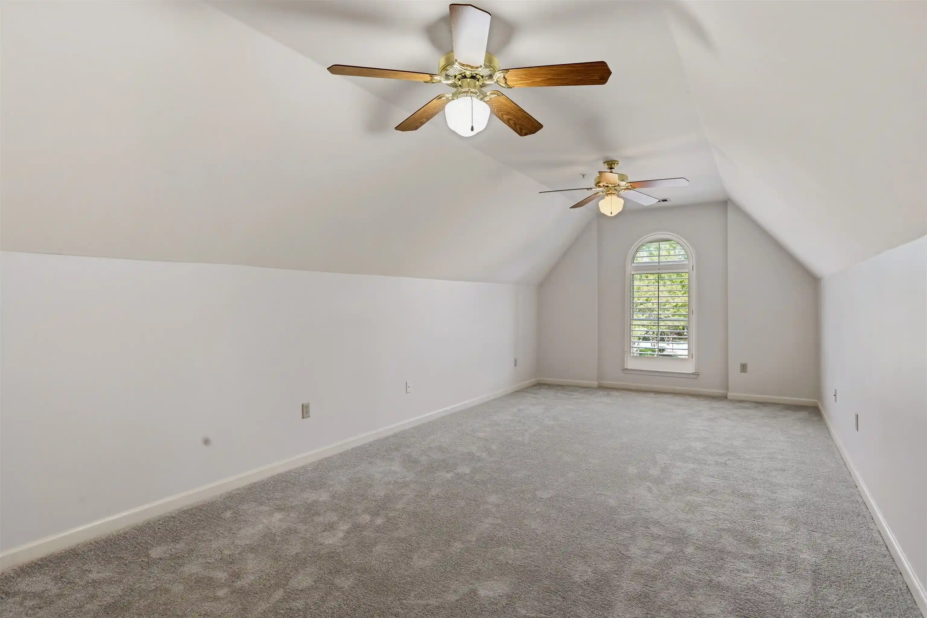 Photo 3 of Townhouse for sale at 1732 Constable Ct, Collierville, TN 38017 | MLS# 10230237 | Listing updated on 2026-09-11