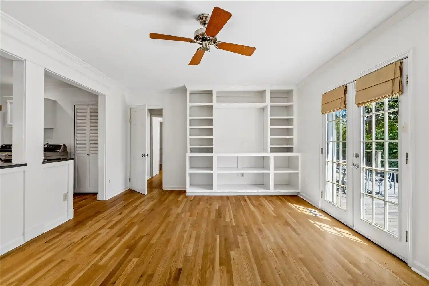 Photo 2 of Single family home for sale at 512 Lytle St, Memphis, TN 38122 | MLS# 10230240 | Listing updated on 2026-09-11