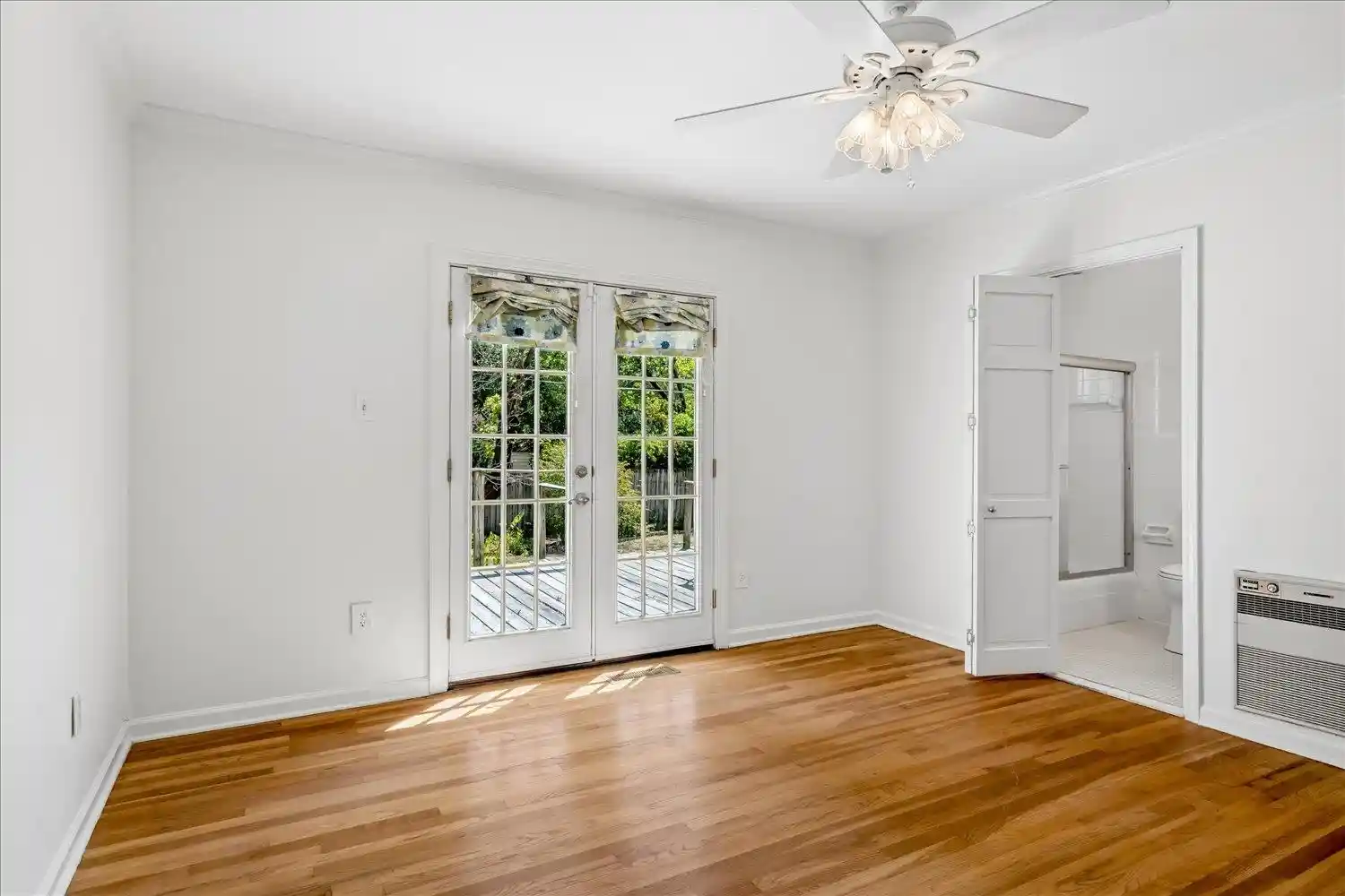Photo 4 of Single family home for sale at 512 Lytle St, Memphis, TN 38122 | MLS# 10230240 | Listing updated on 2026-09-11